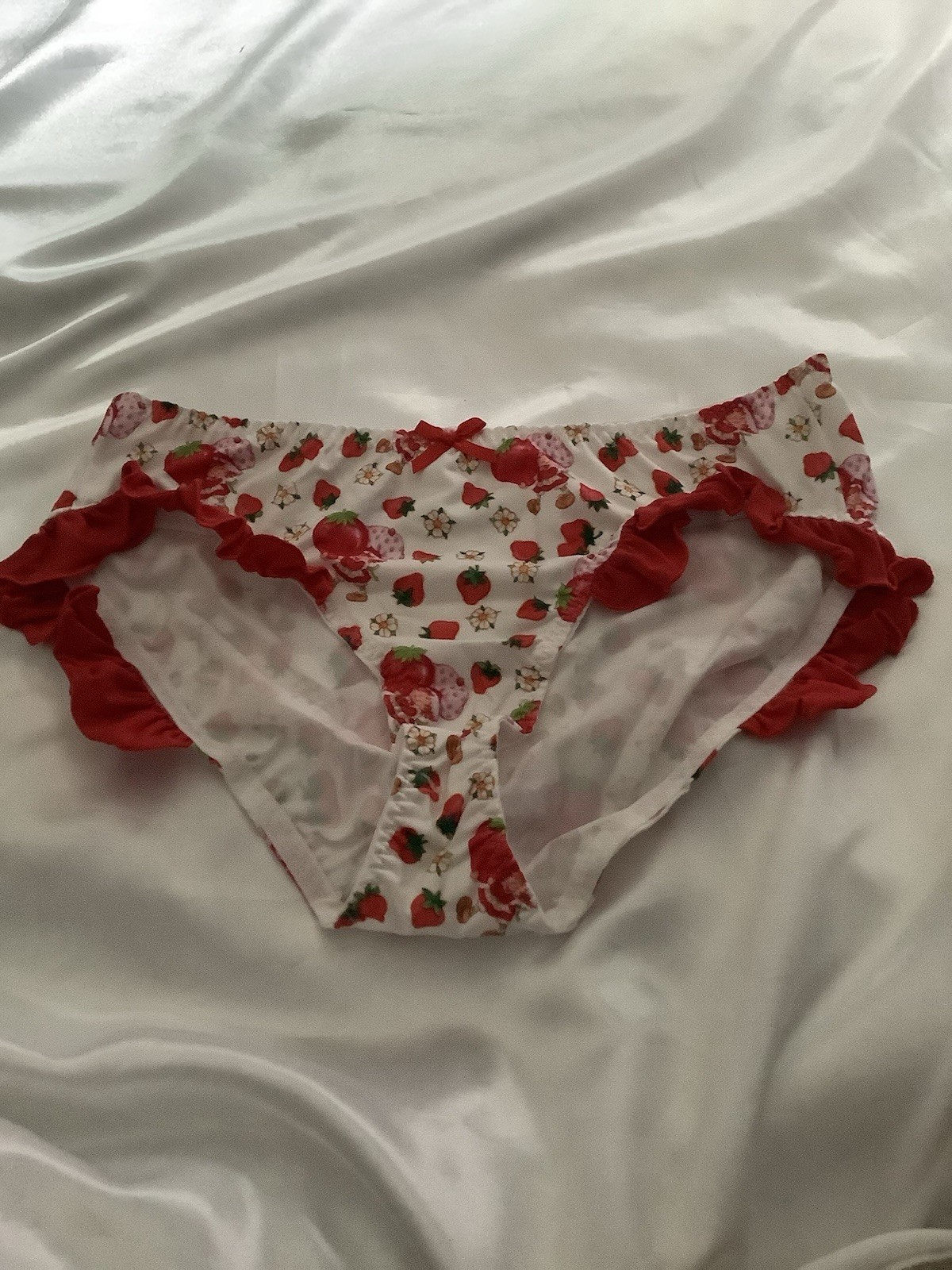 Strawberry Shortcake Licensed Women’s Teen Kawaii Bikini Panties Ruffle Large