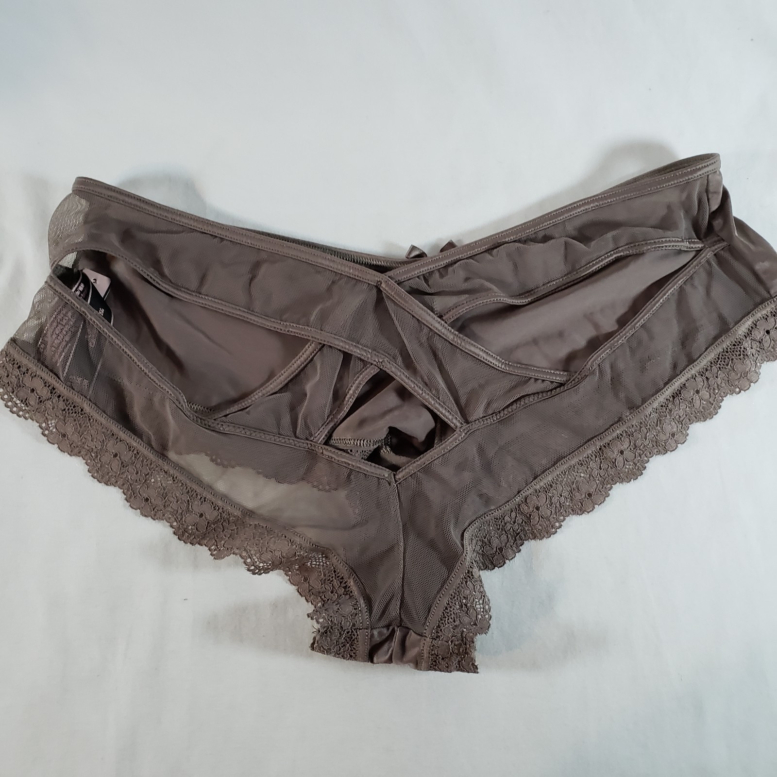 Victoria’s Secret Smooth Satin Cheeky Large Purple Mauve Mesh Criss-Cross Cutout