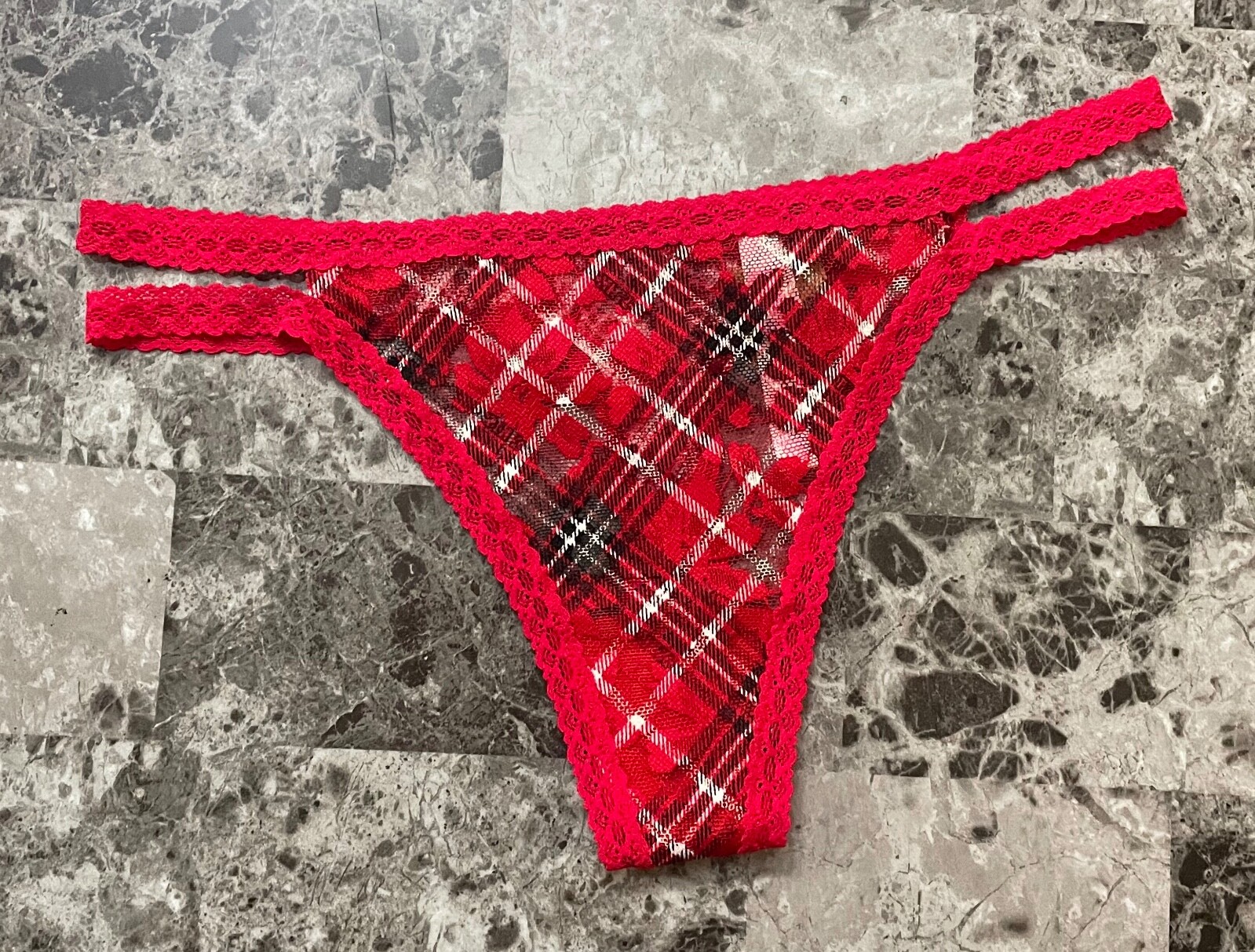 NWT VICTORIA’S SECRET PINK RED BLACK PLAID LACE DOUBLE STRAPPY THONG PANTIES