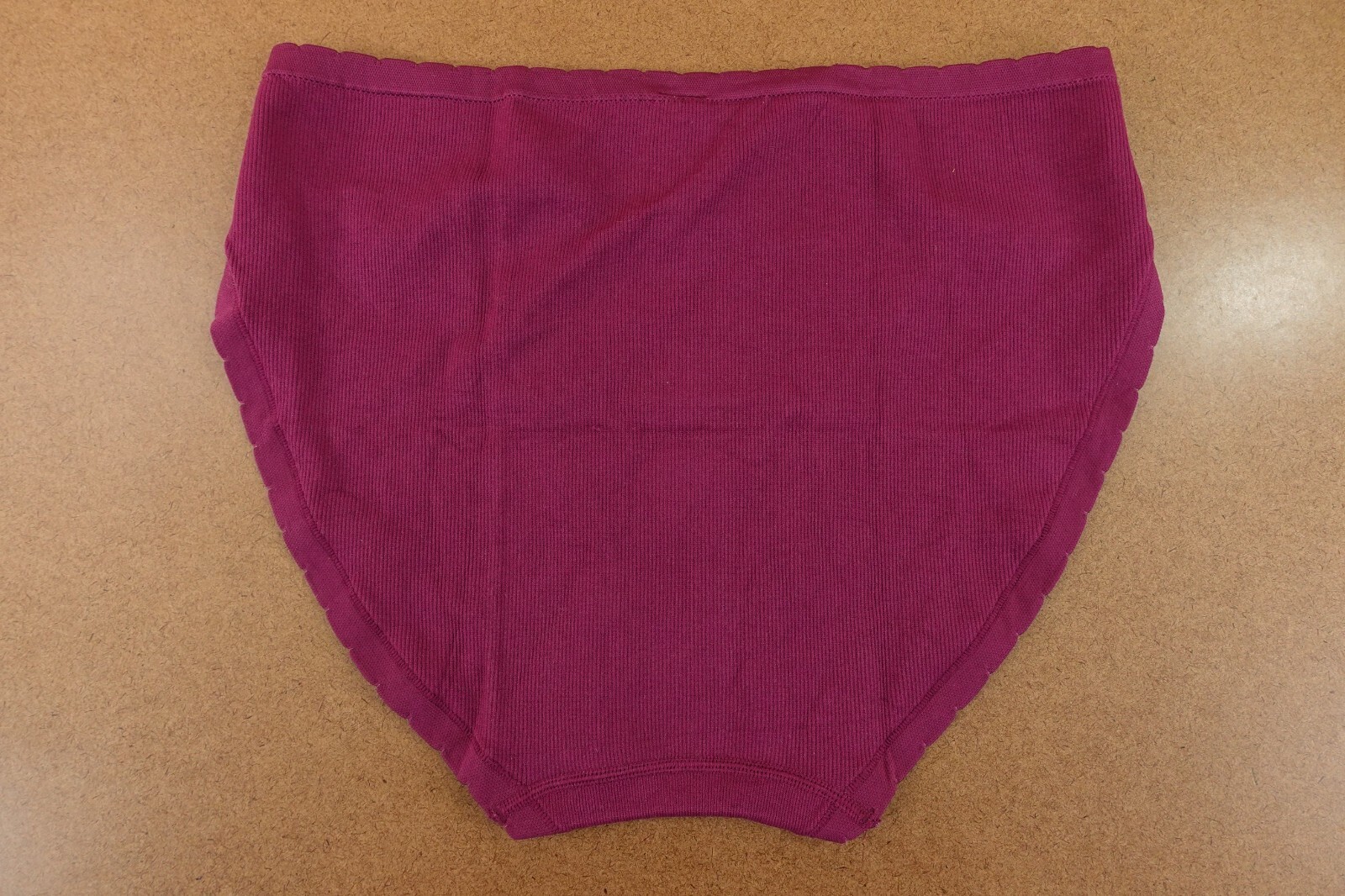 Victorias Secret Womens Size Medium Plum Seamless High-Leg Brief Panty NWT