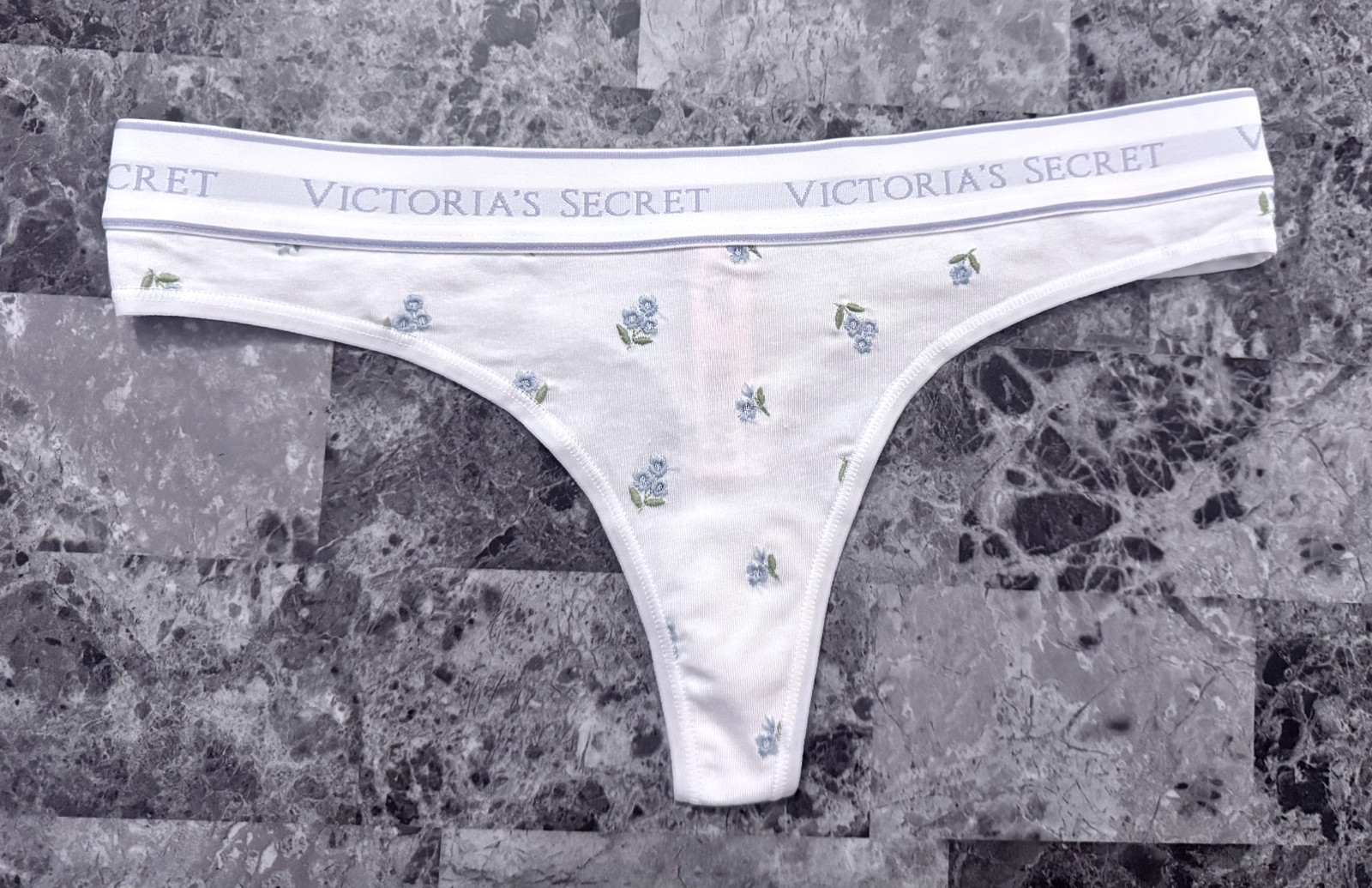 NWT VICTORIA’S SECRET BLUE EMBROIDERED FLORAL THICK LOGO WAISTBAND THONG PANTIES