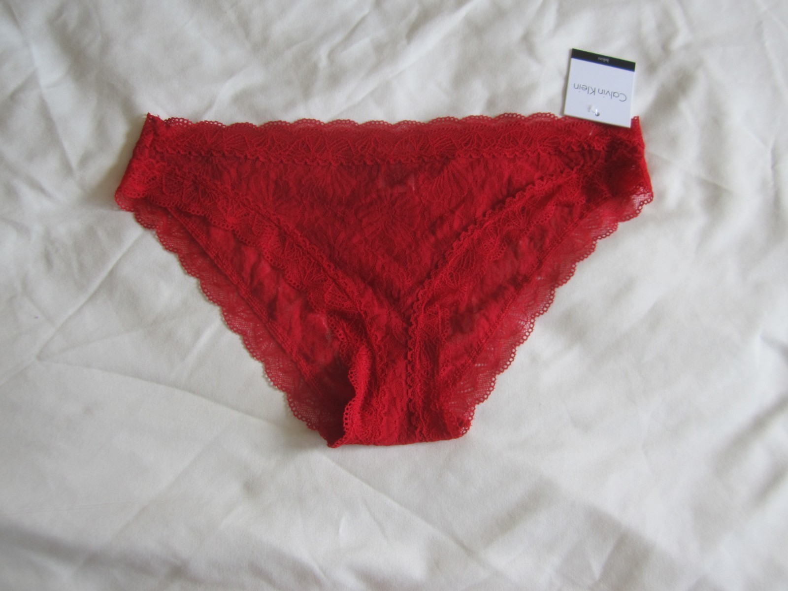 Calvin Klein Vday Fashion Lace Bikini Panty D3523 Red, Orchid L MSRP $15.00 NWT