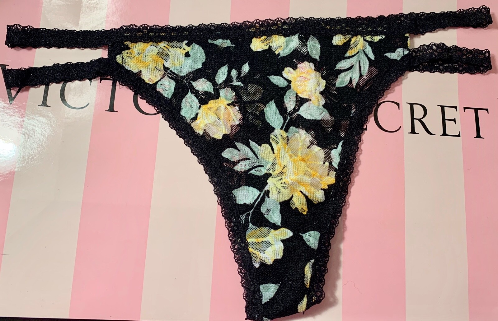 NWT VICTORIA’S SECRET PINK GREEN YELLOW FLORAL LACE DOUBLE STRAPPY THONG PANTIES