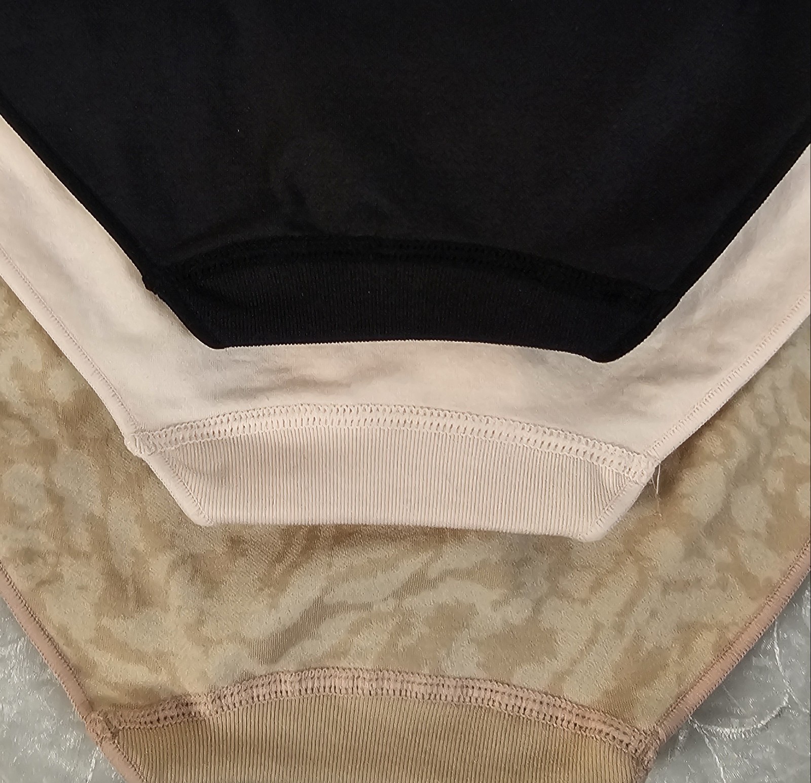 Calvin Klein 3 Bikinis S Seamless Microfiber Tan Pink Black SHIPS FREE