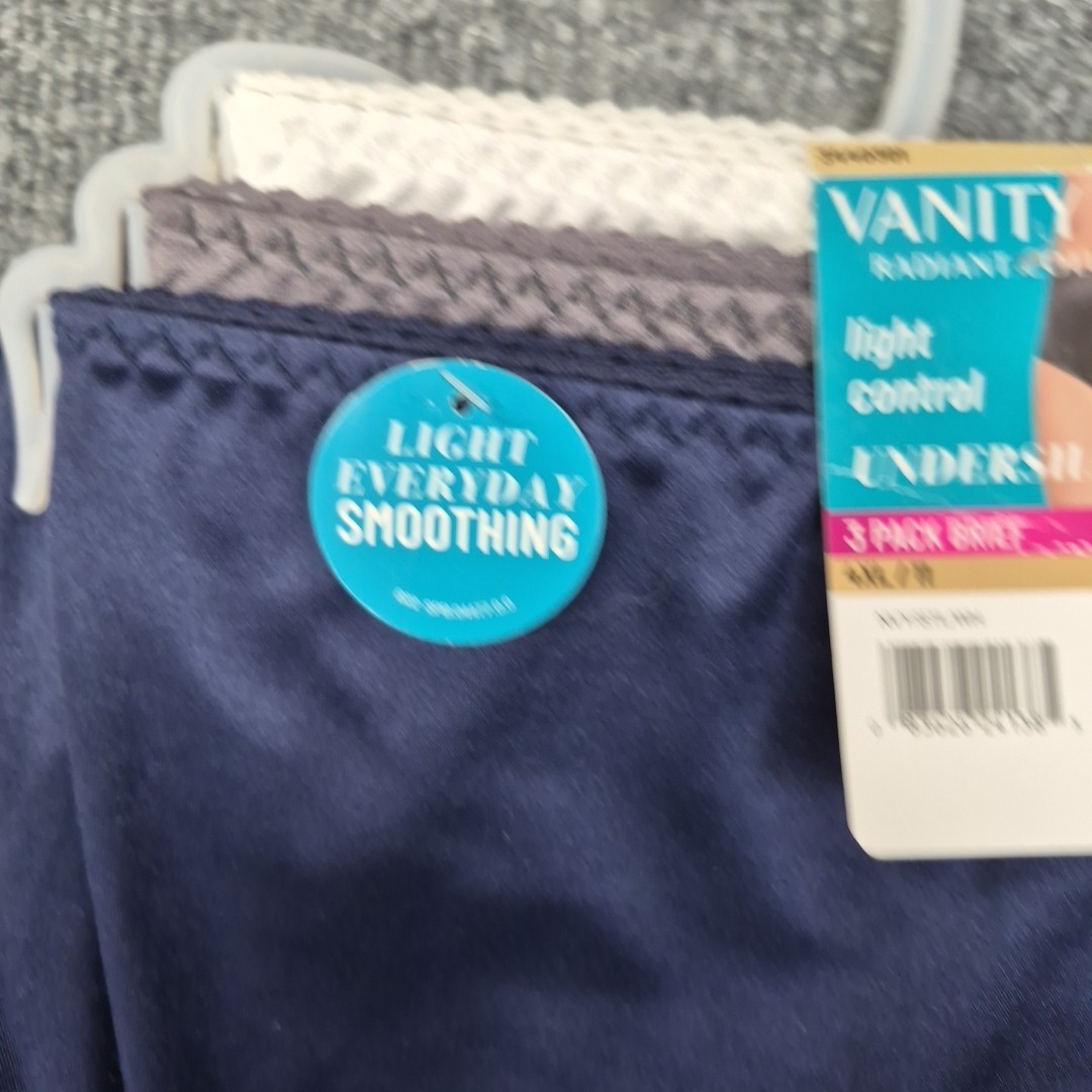 4XL /11 Vanity Fair Radiant Collection 3 Pk Briefs Light Control Navy Grey White