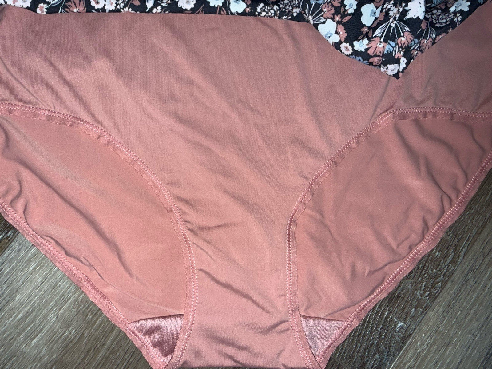 Bali ~ 3-Pair Womens Full Coverage Brief Underwear Panties Nylon Blend (A) ~ M