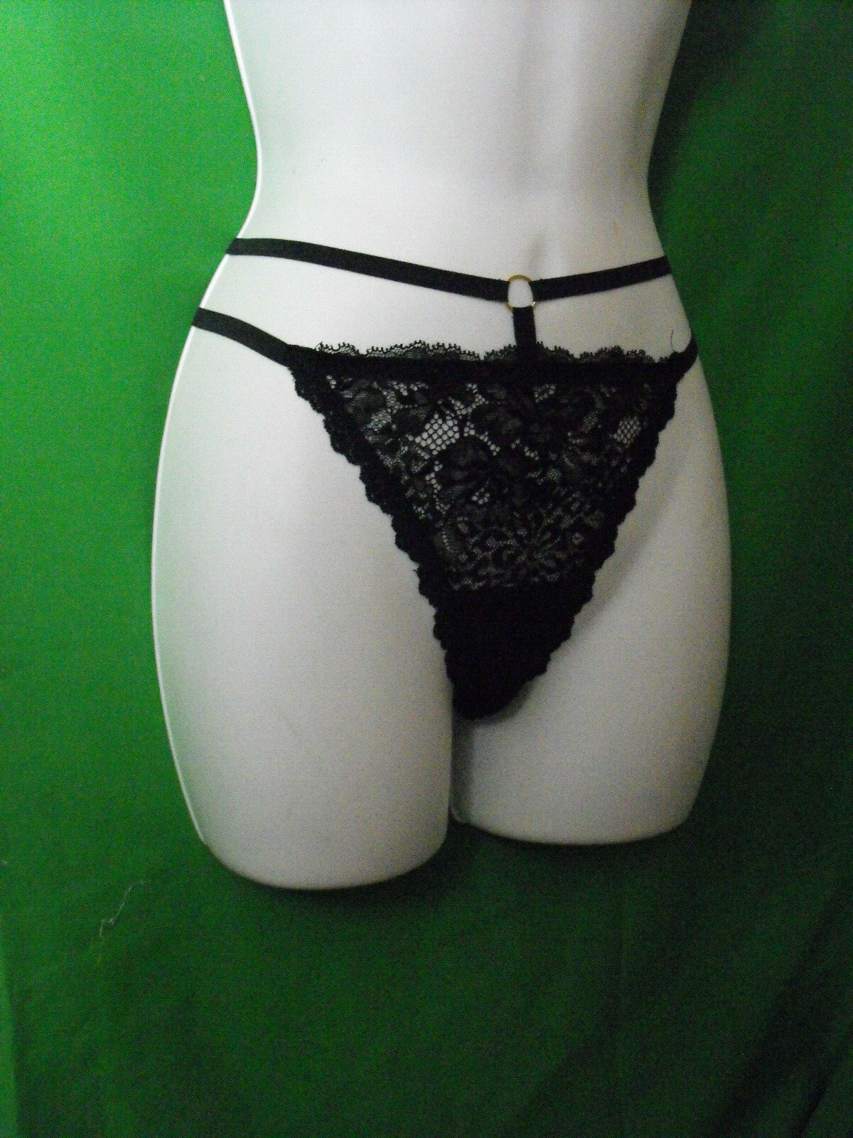 NEW HANKY PANKY 5H2956 AFTER MIDNIGHT BLACK STRAPPED LACE CHEEKY BIKINI PANTY L