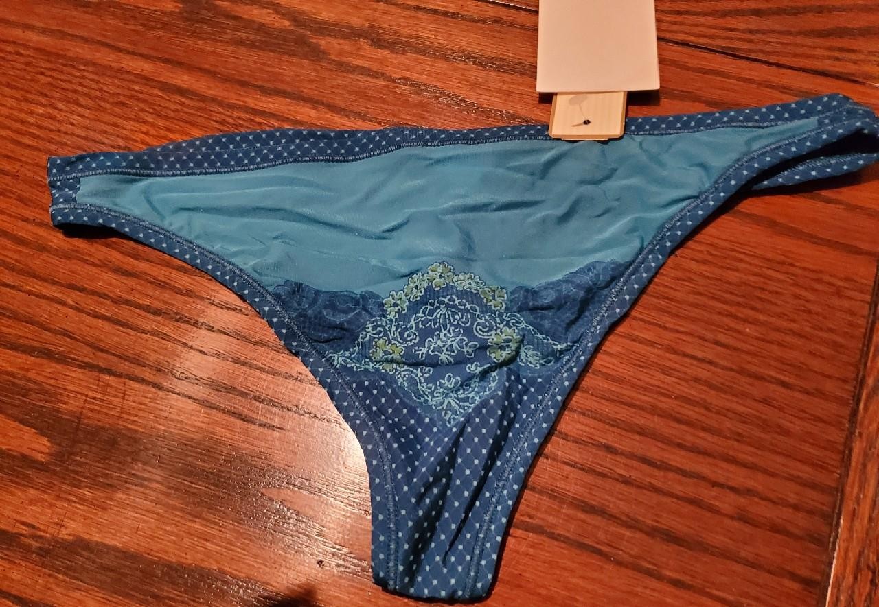 NWT FELINA LOW RISE NYLON SPANDEX THONG PANTIES PAPILLON 530086 RIV M