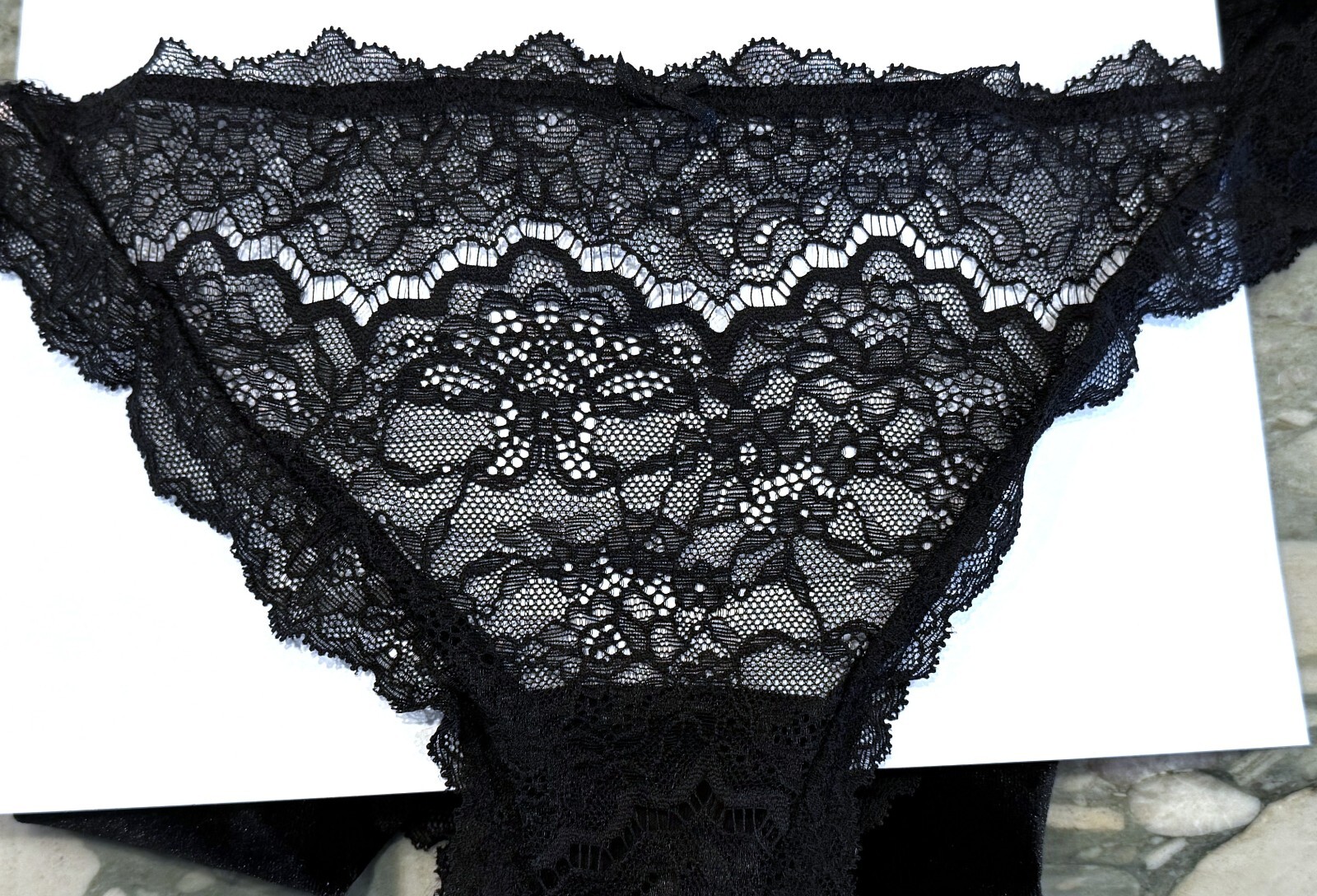 NEW Victoria Secret Dream Angels Lace & Velvet Bow Cheeky – Black – XL