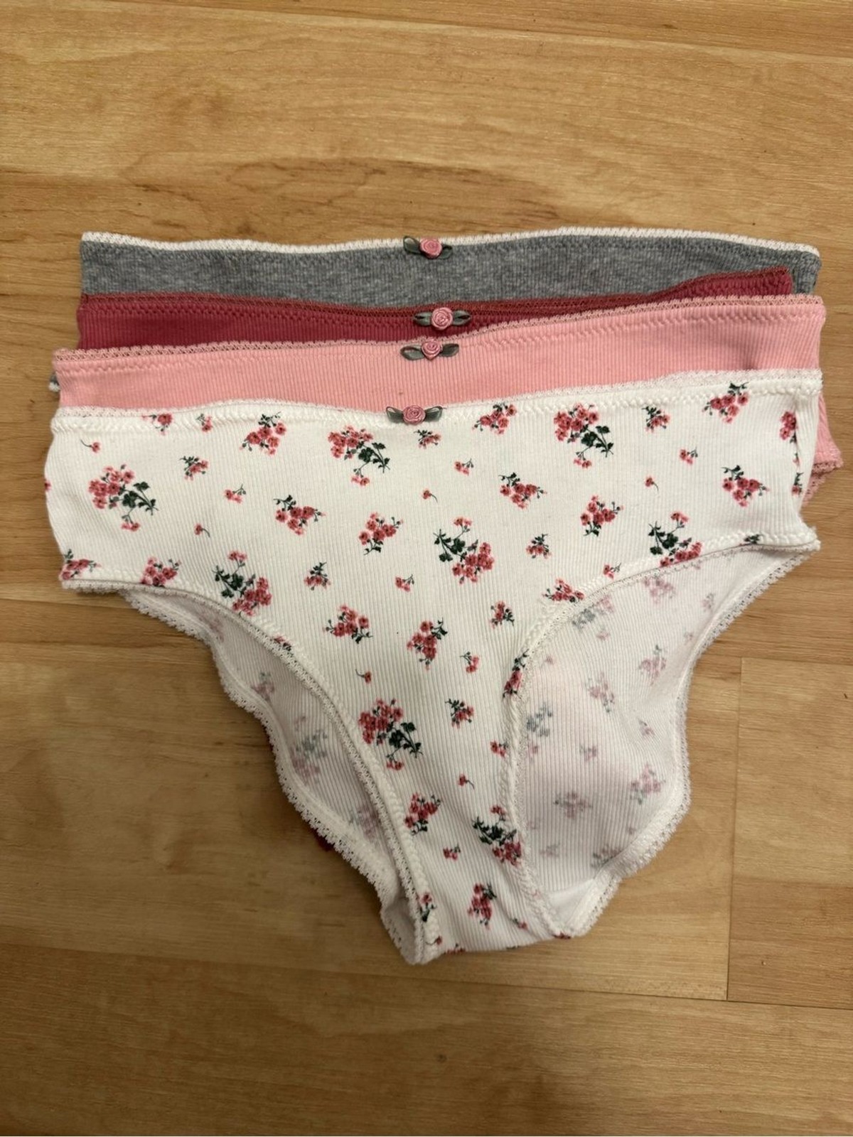 NWOT 4-Pack Floral & Solid Cotton Bikini Briefs with Rosettes Size Large