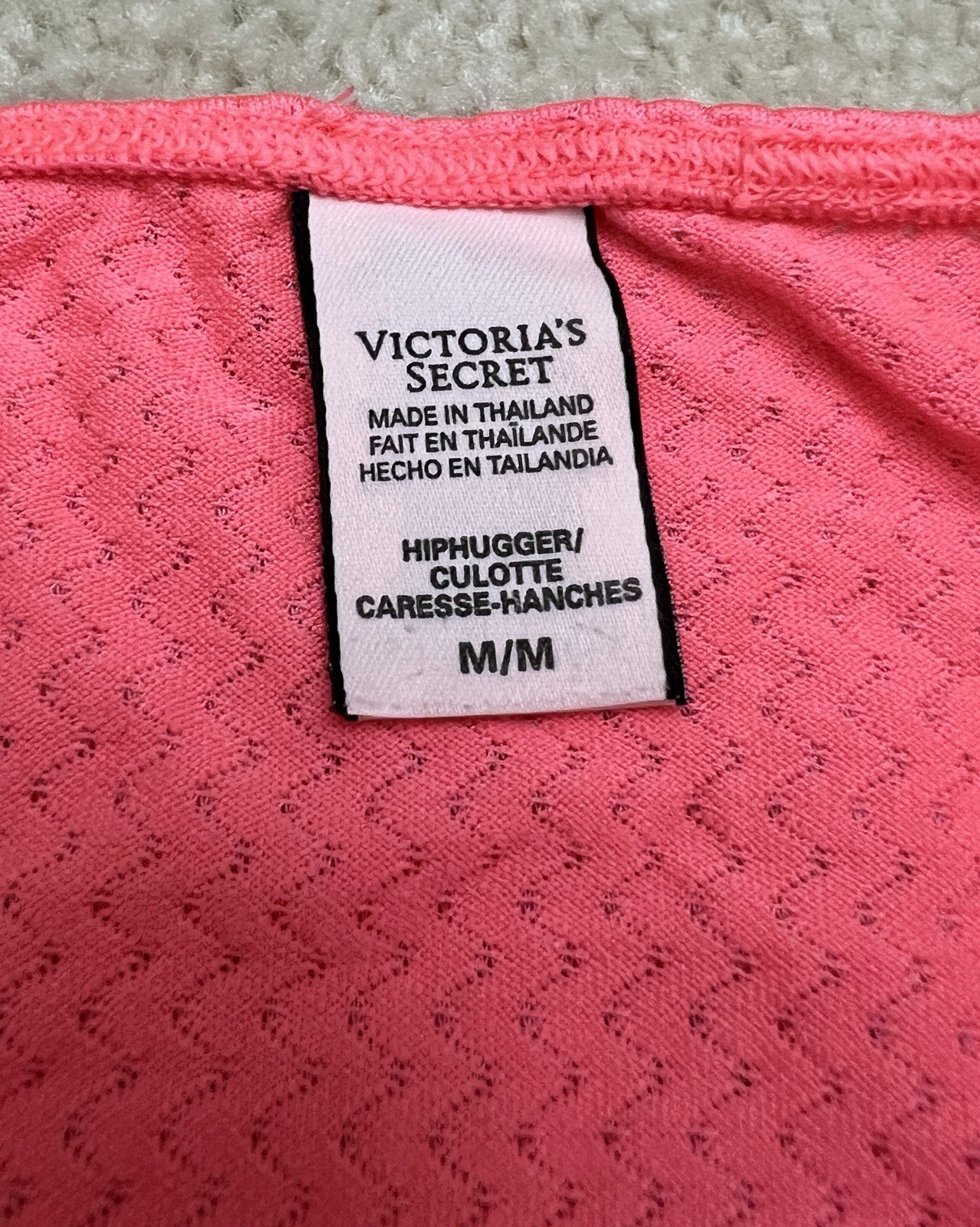 Vintage Victoria’s Secret M Coral Smooth Lace Keyhole Hiphugger Panties Medium