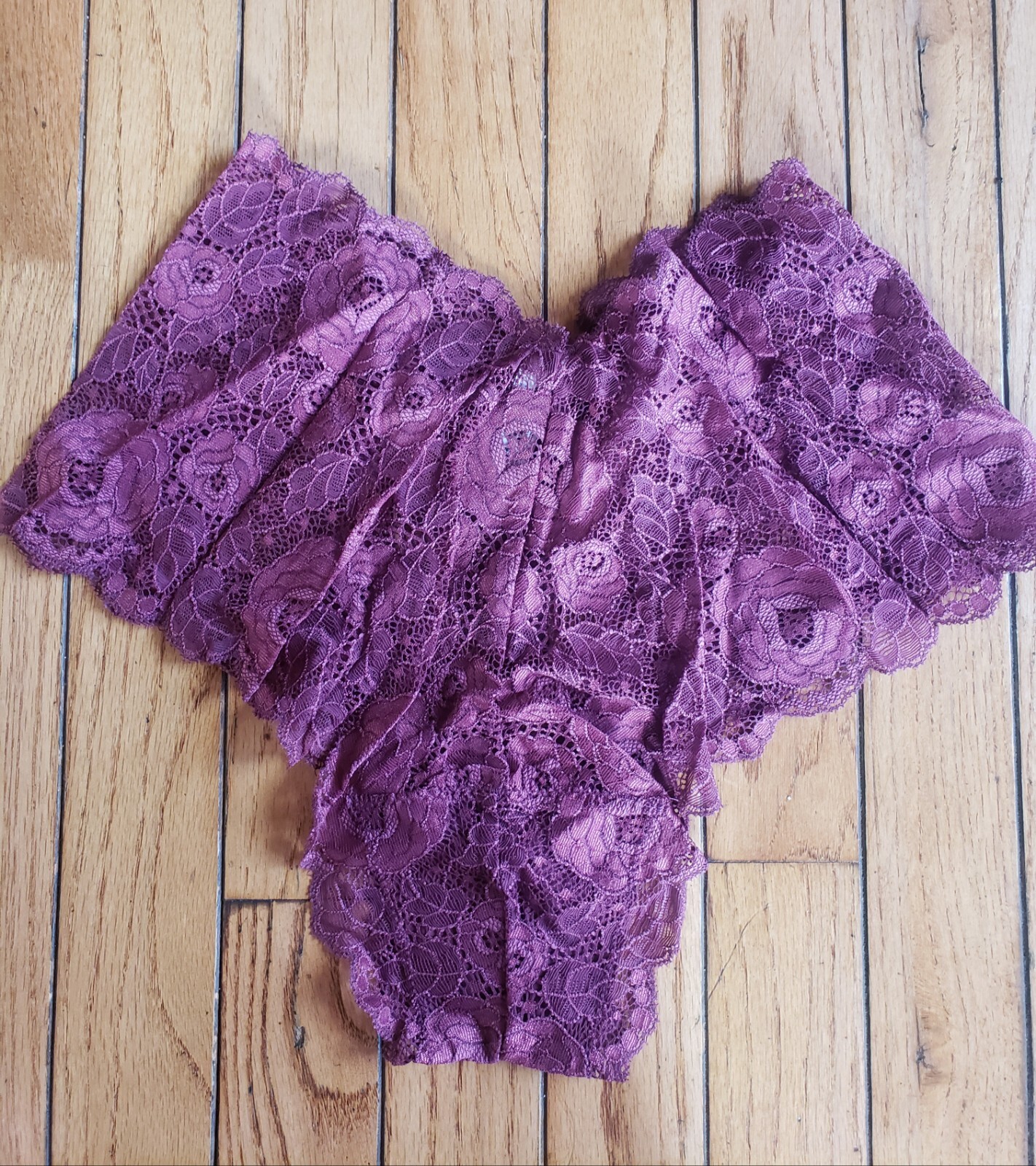 NWOT Victoria’s Sexy Rose Lace Tanga Panty Dark Cherry Size Large