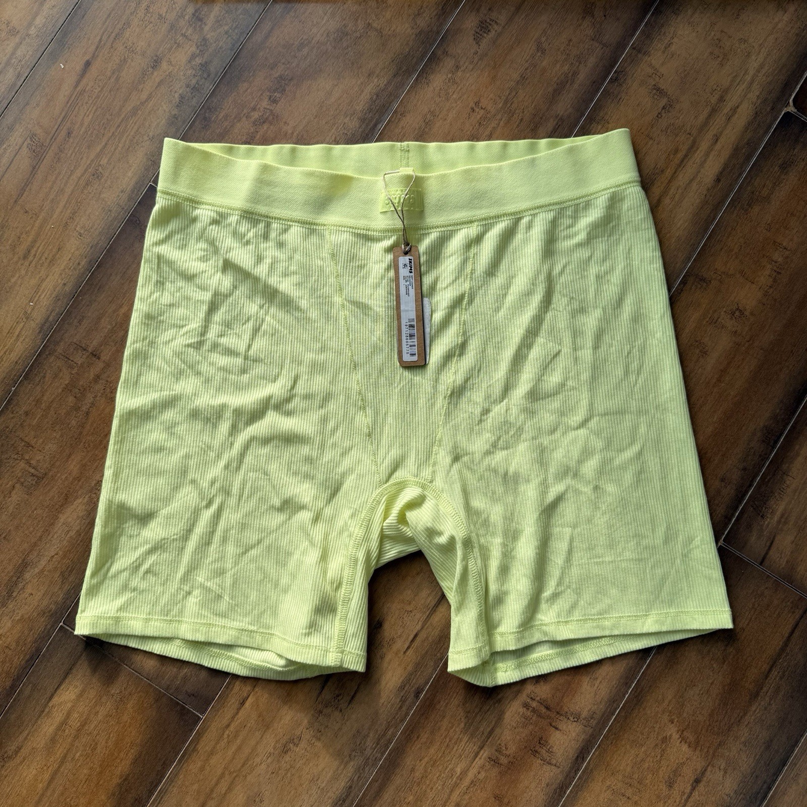 NWT SKIMS Soft Lounge Rib Boxer, Woman’s Large, Color Lemonade
