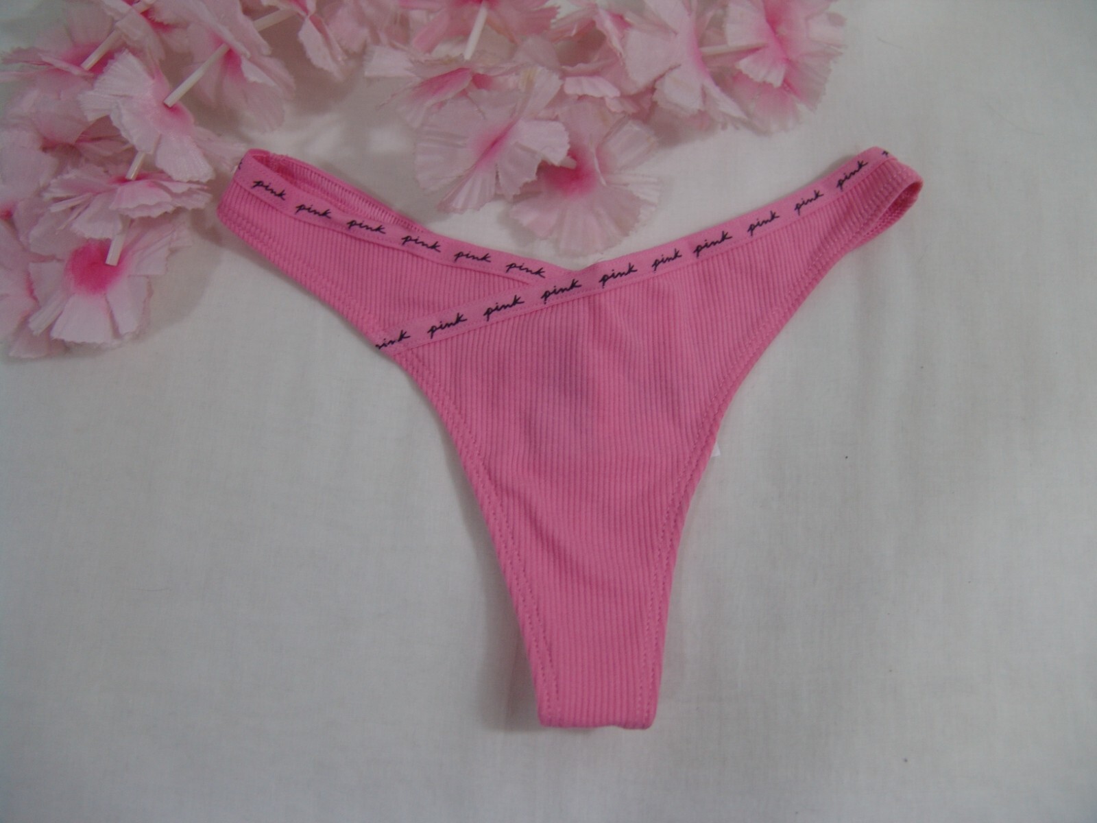 Victoria’s Secret PINK Panties XS Thong / String Pink