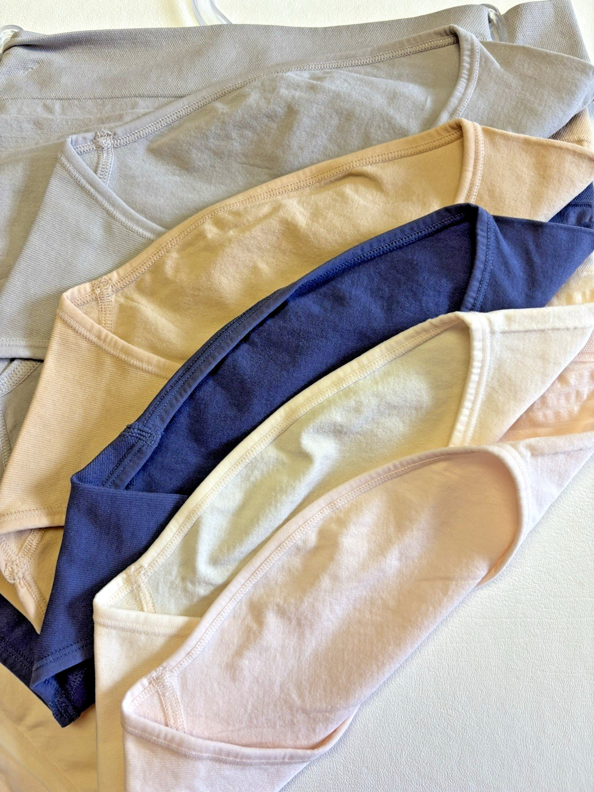 NWT Yummie By Heather Thompson 5-Pack Seamless Tagless Briefs Size Medium