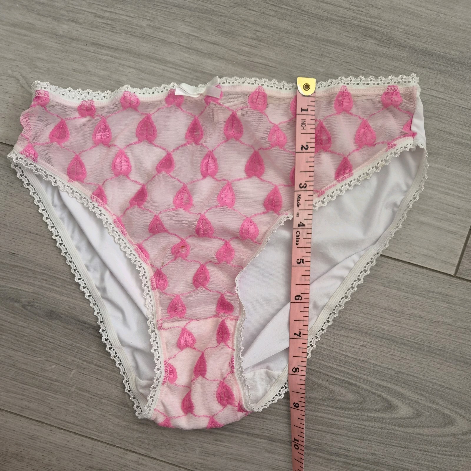 BNWOT Secrets White & Pink Extra Sheer Embroidered Front High Cut Briefs Sz 6-8