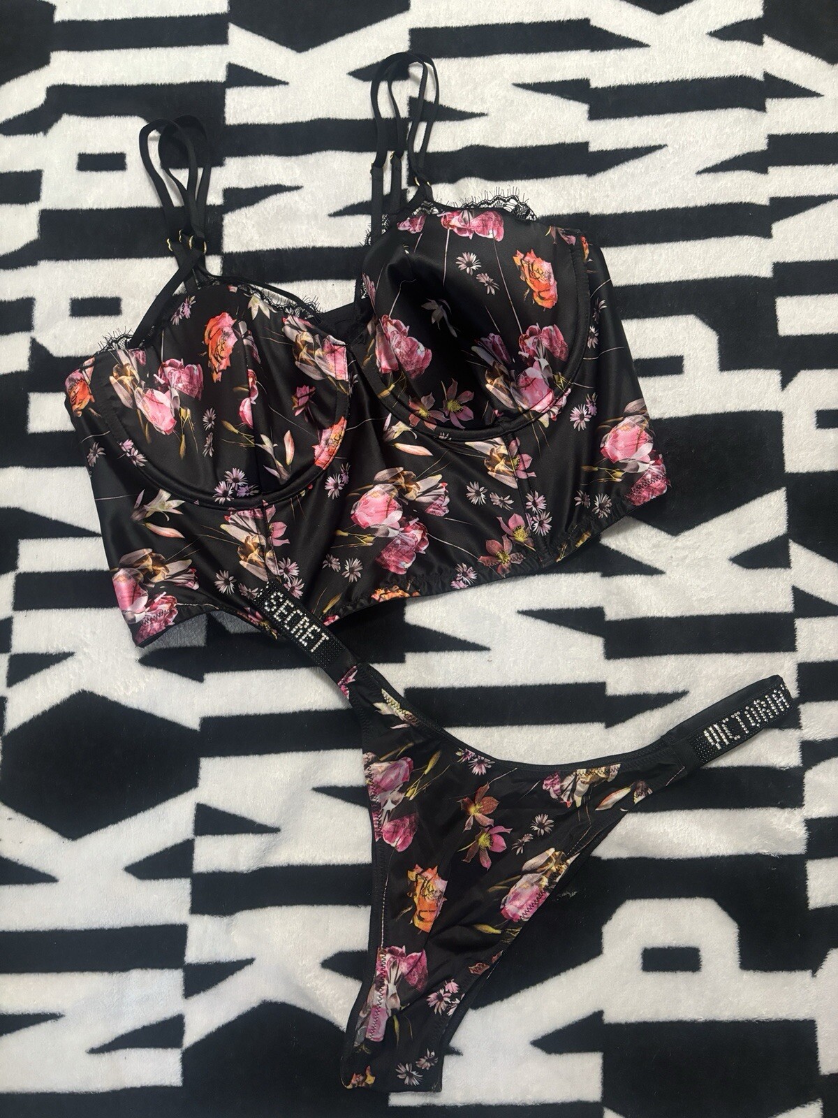 🔥NWT VICTORIAS SECRET VERY SEXY SHINE STRAP CORSET AND THONG FLORAL SET 38D XL