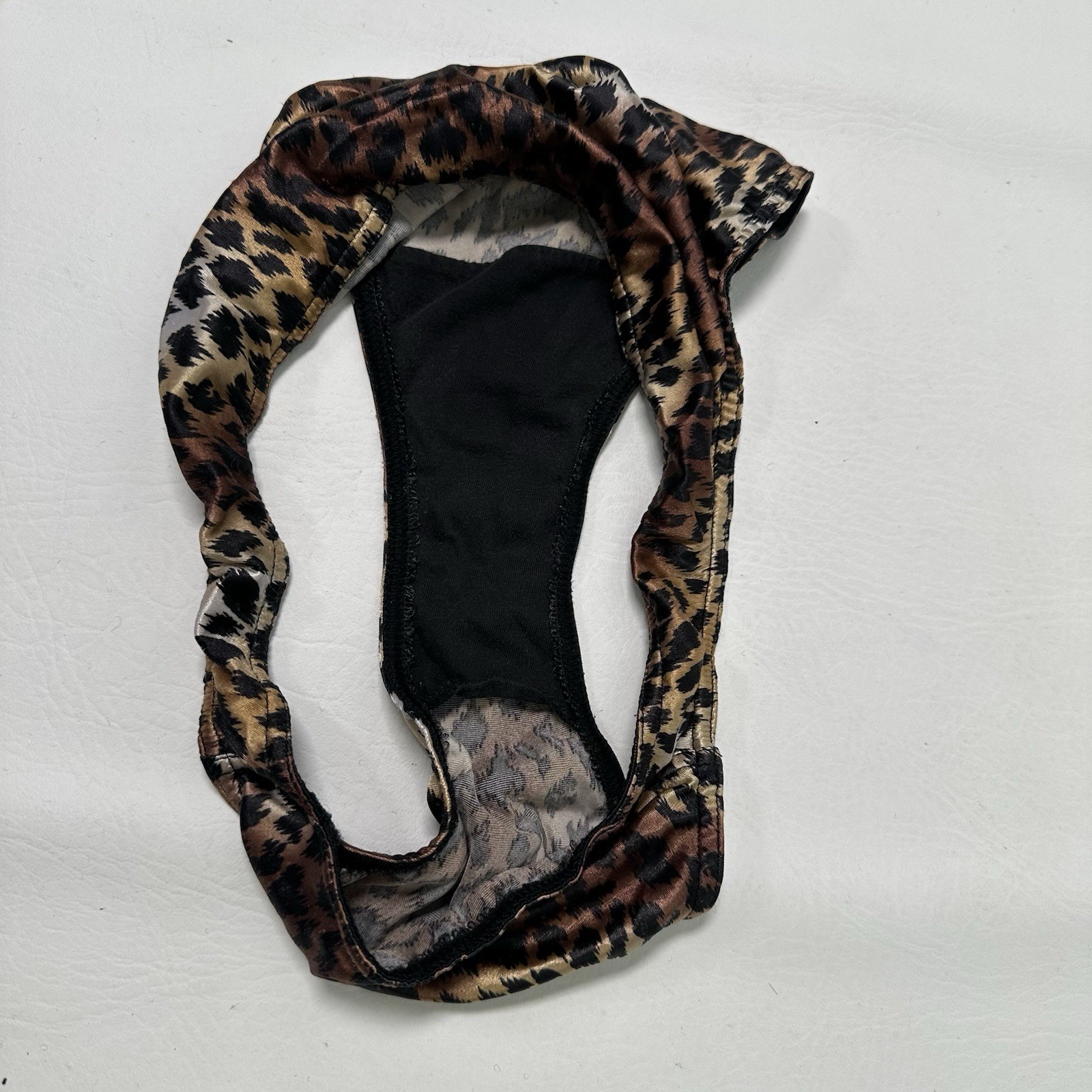Vintage 2002 Victoria’s Secret Bikini Brief Panties M Leopard Print Satin Y2K