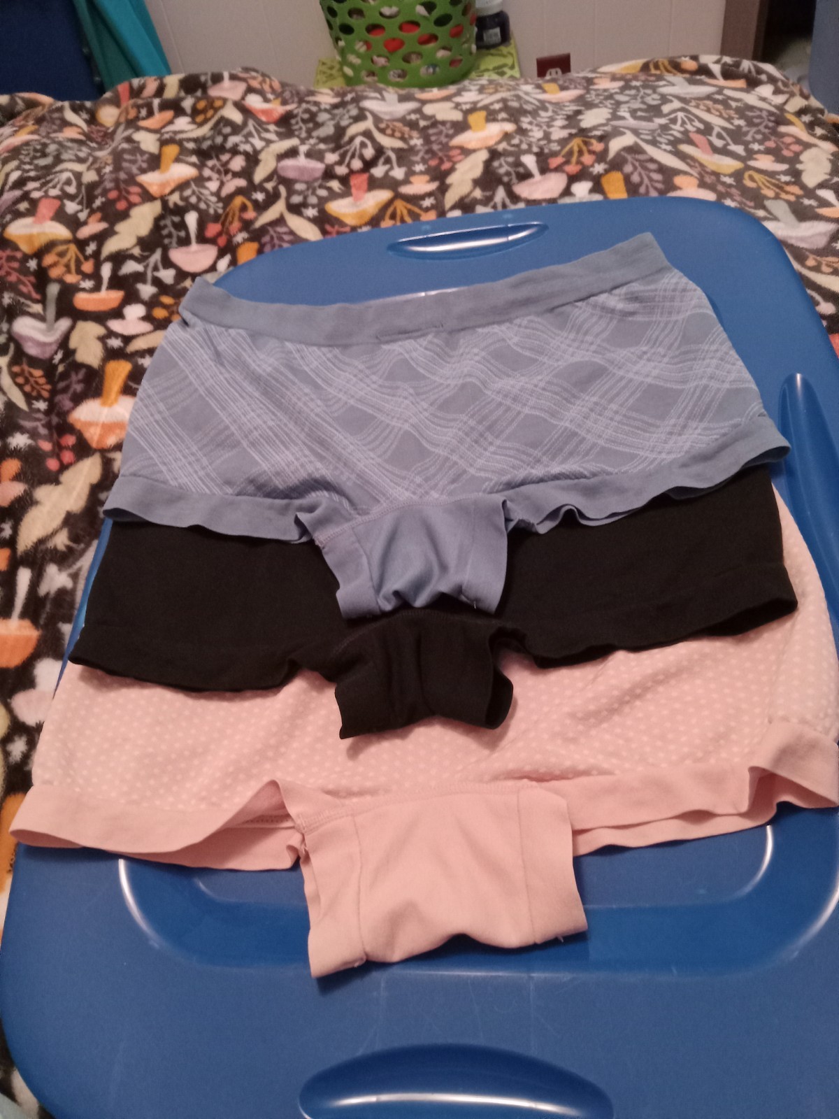 Joyspun 3 Pairs Seamless Boyshort Panties. Size Large 12-14. NWOT.