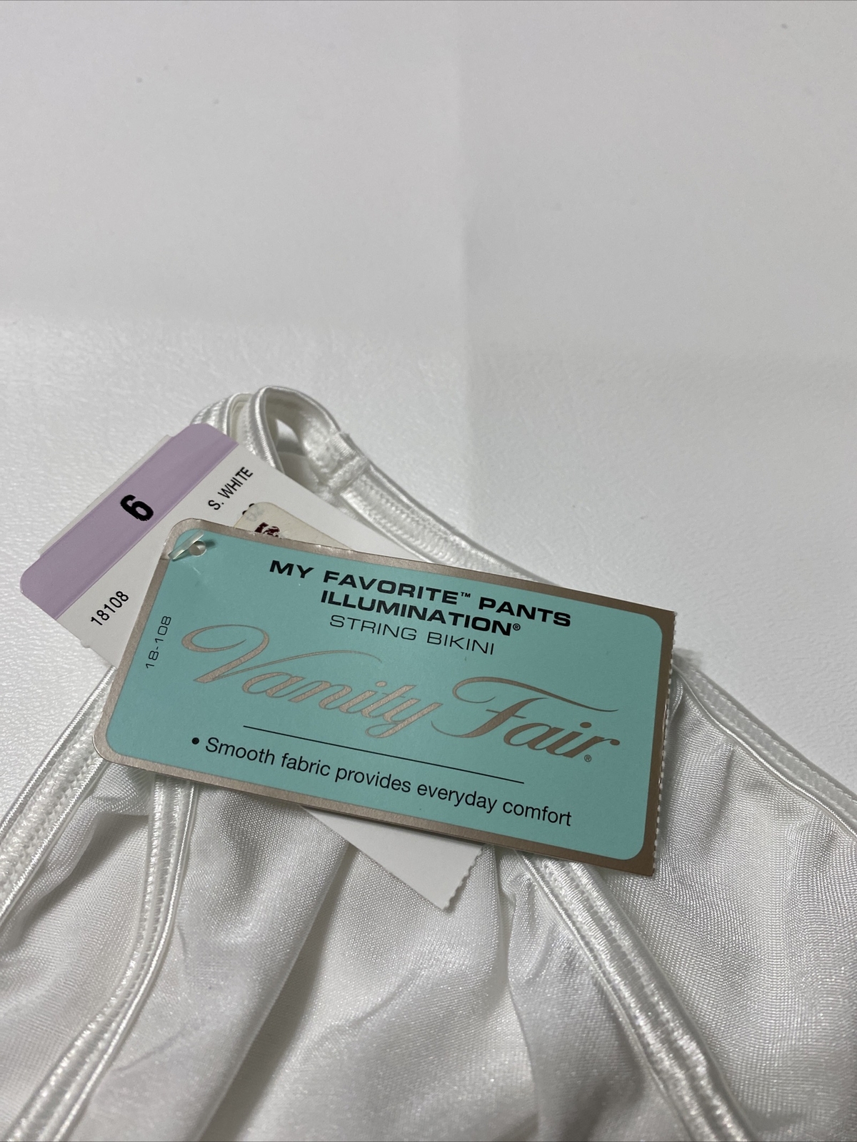Vanity Fair Body Shine Illumination White String Bikini Size 6/Medium