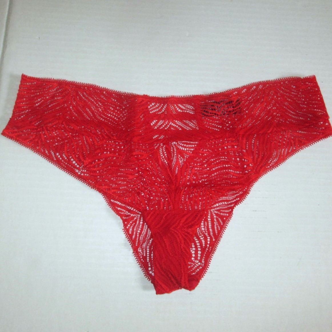 VICTORIAS SECRET Very Sexy Luxe Lingerie Brazilian Tanga Panty Red Zebra lace L