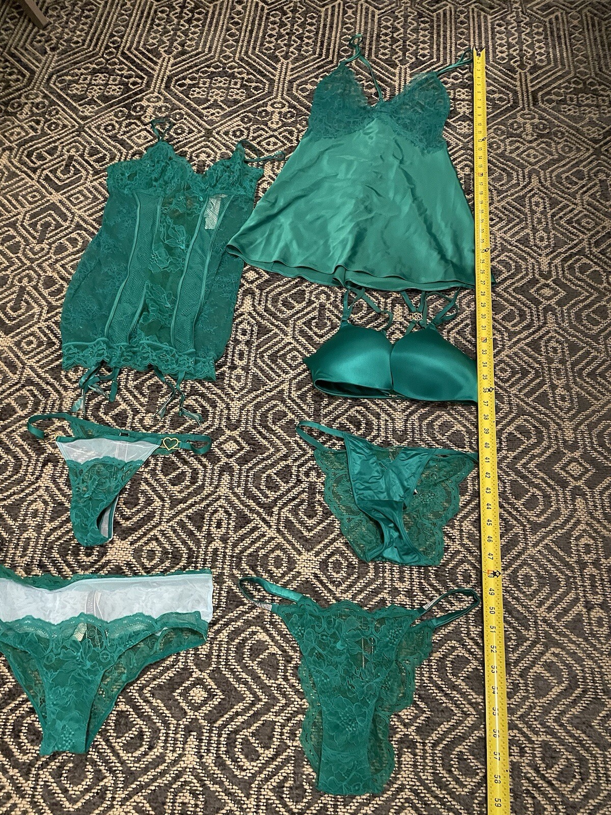 NWT- Victoria Secret Set Slip Chemise Cheeky Brazilian Thong Green Size M 34C