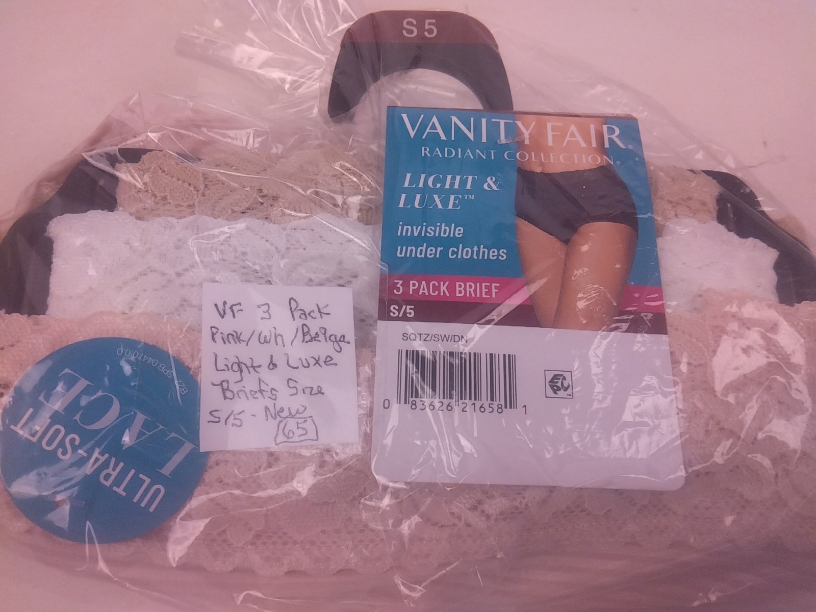 Vanity Fair 3 Pack Pink/White/Beige Light & Luxe Briefs Size S/5- New (65)