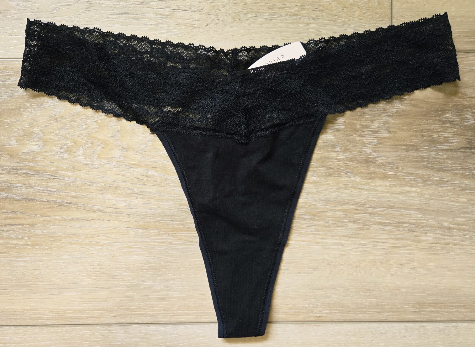 NWT Vintage Victoria’s Secret Black Cotton Lace Waist Low-Rise Thong Panties L