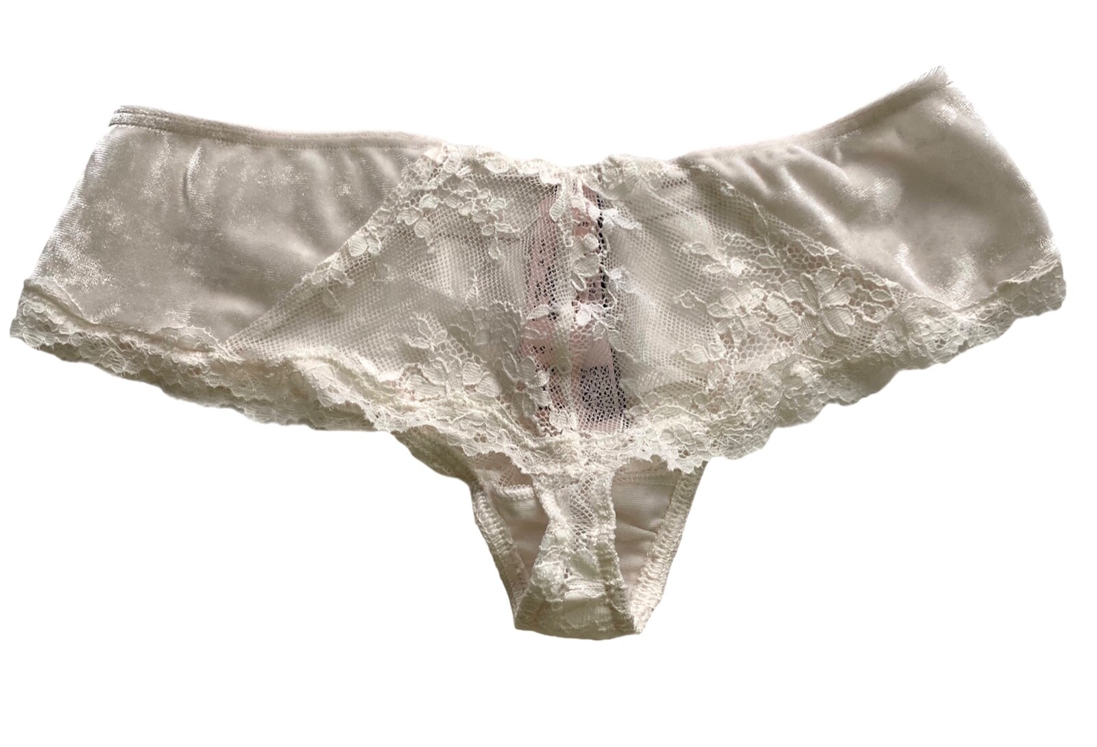 Victoria’s Secret Nwt Dream Angels Coconut White Velvet & Lace Thong Panty XS