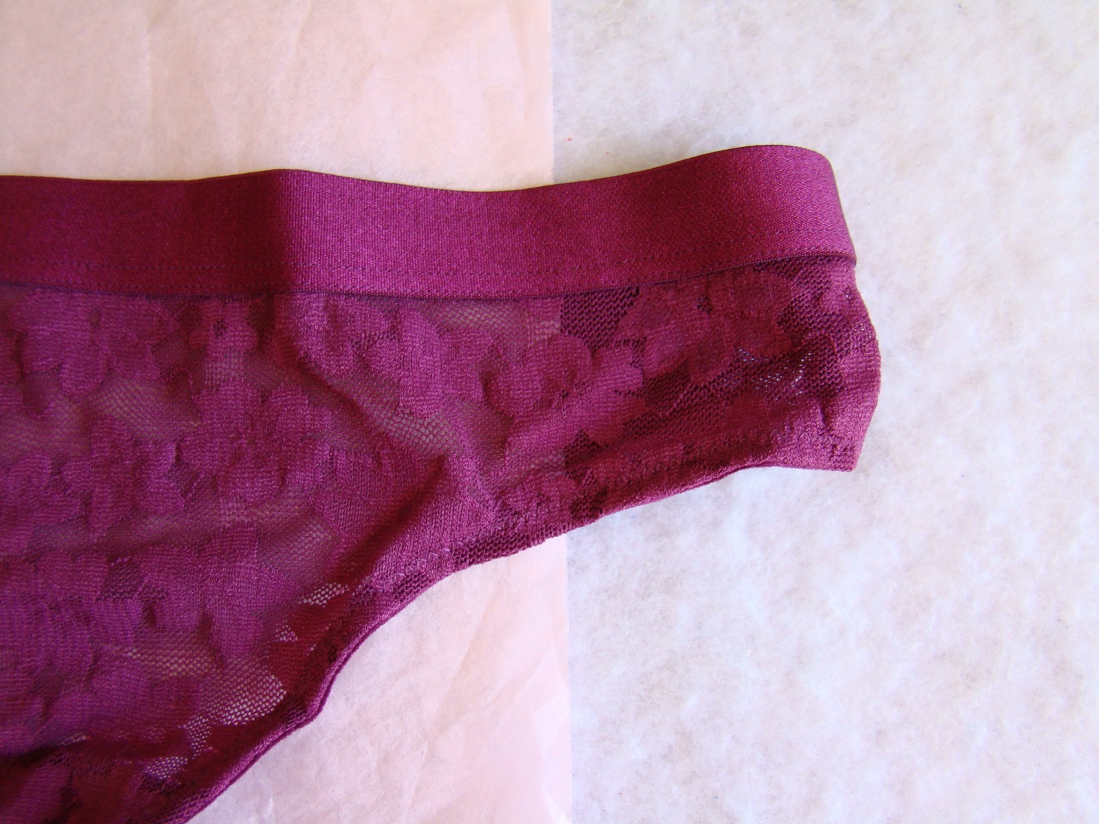 New Victoria’s Secret PINK Plum Floral Lace Thong String Panties Size S