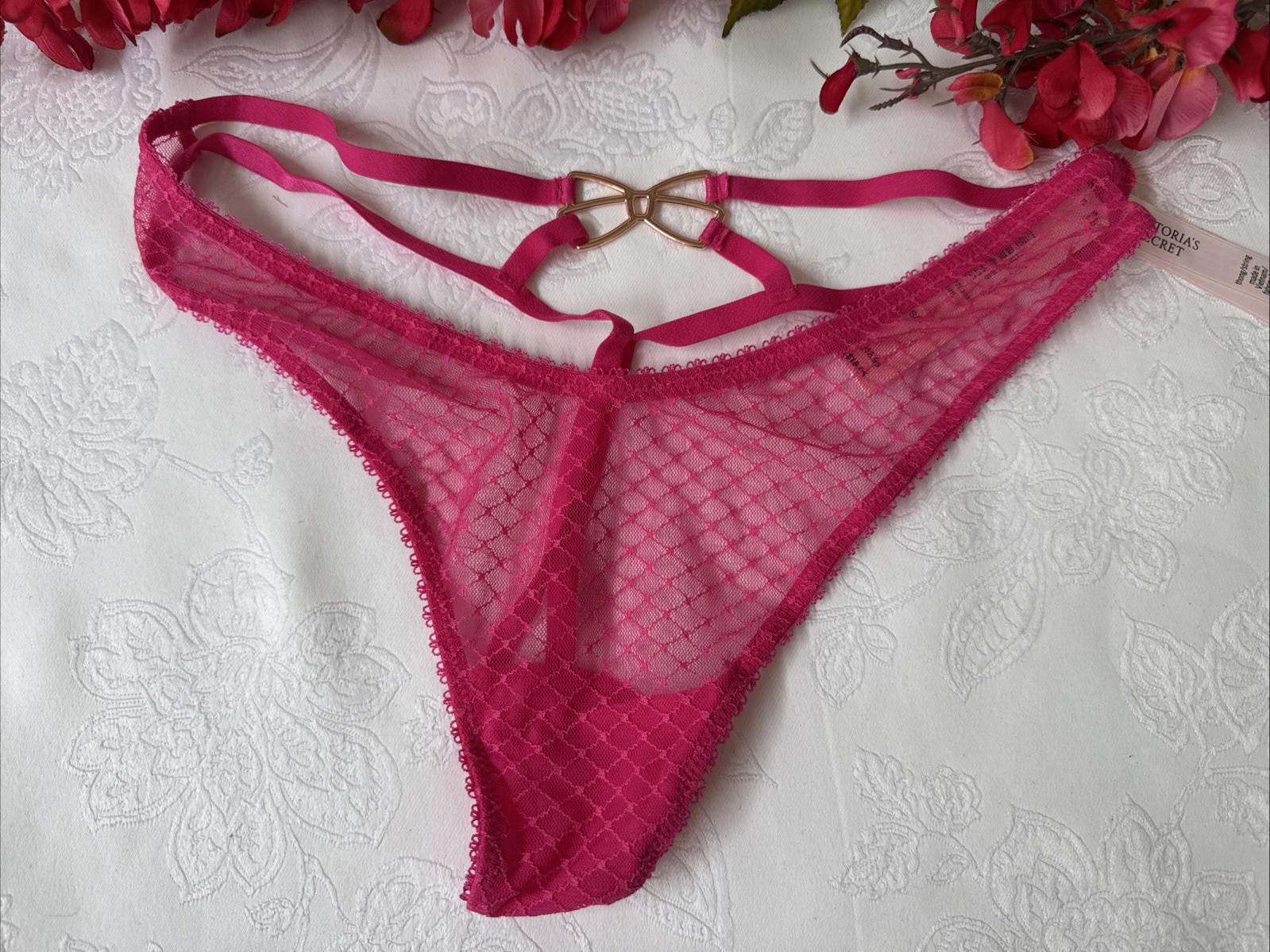 VICTORIA’S SECRET S PINK GOLD CHARM BACK STRAPPY LACE STRING THONG PANTIES NWT
