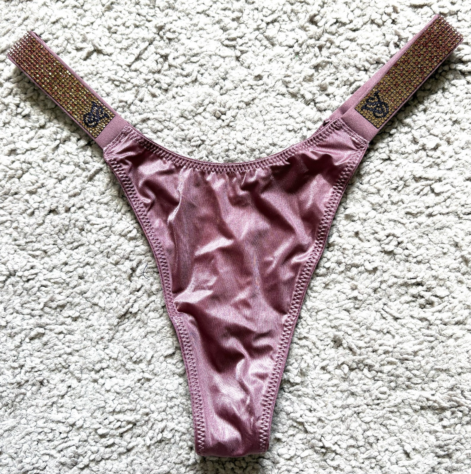 NWT VICTORIA’S SECRET SEXY SMOOTH SHINE BLING OMBRE STRAPS THONG PANTY – XL