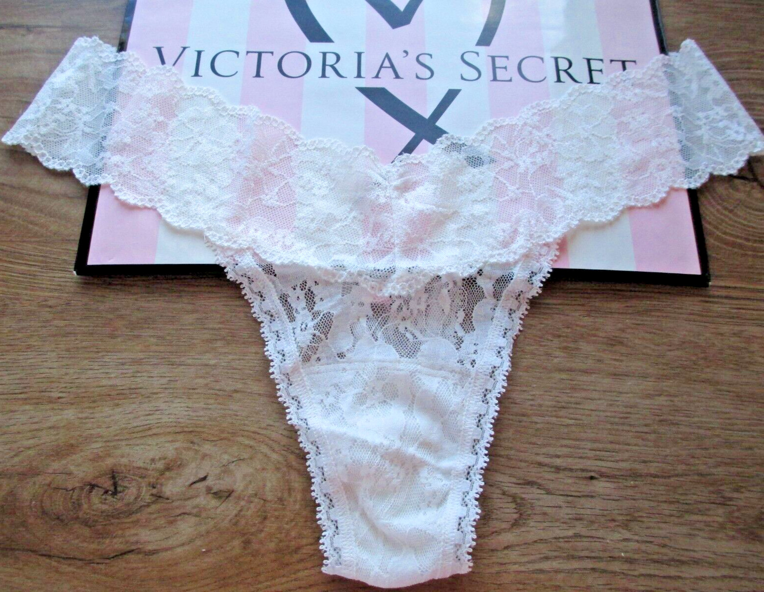 VICTORIA’S SECRET Thong Panty ONE SIZE Fits M L Coconut White NWT Lace VS