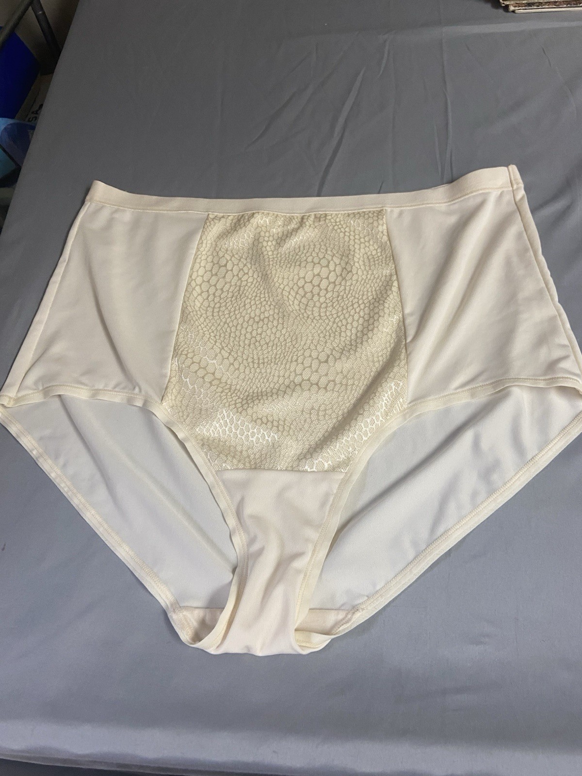 Warner’s Panties Granny Sissy Size XL Light Beige Polyester Blend NWOT