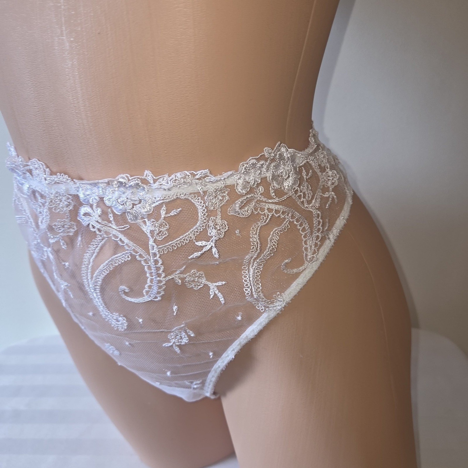 Cosabella Sanika White Embroidered Lace Mesh Thong Panty XL