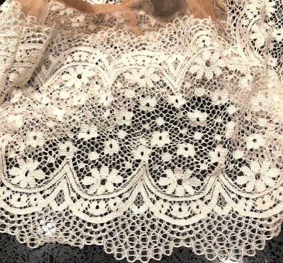 Victorias Secret Ivory Lace Panties M Nude Mesh Detail Zip Back Hook & Eye Closu