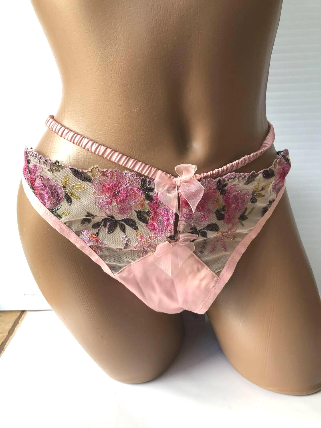 VS For Love And Lemons Shimmer Floral Embroidered Pink Blush Thong Panty L NWT