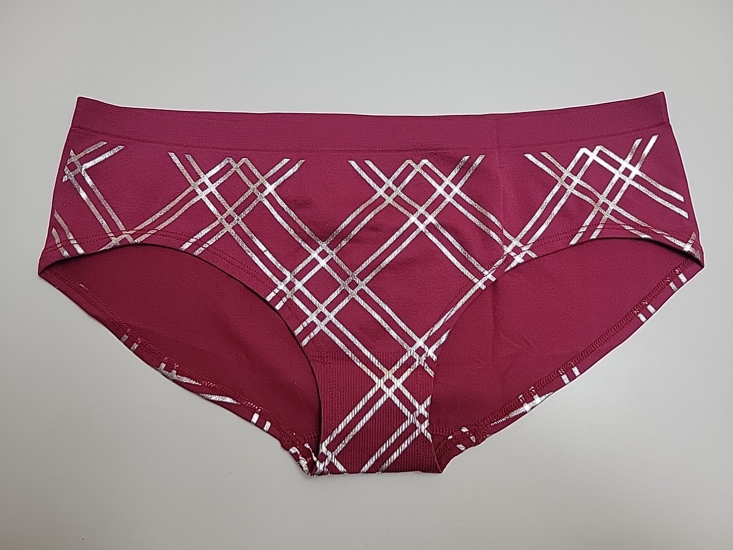 Victoria’s Secret Hiphugger Hipster Panties Underwear Size L Dark Cherry Silver