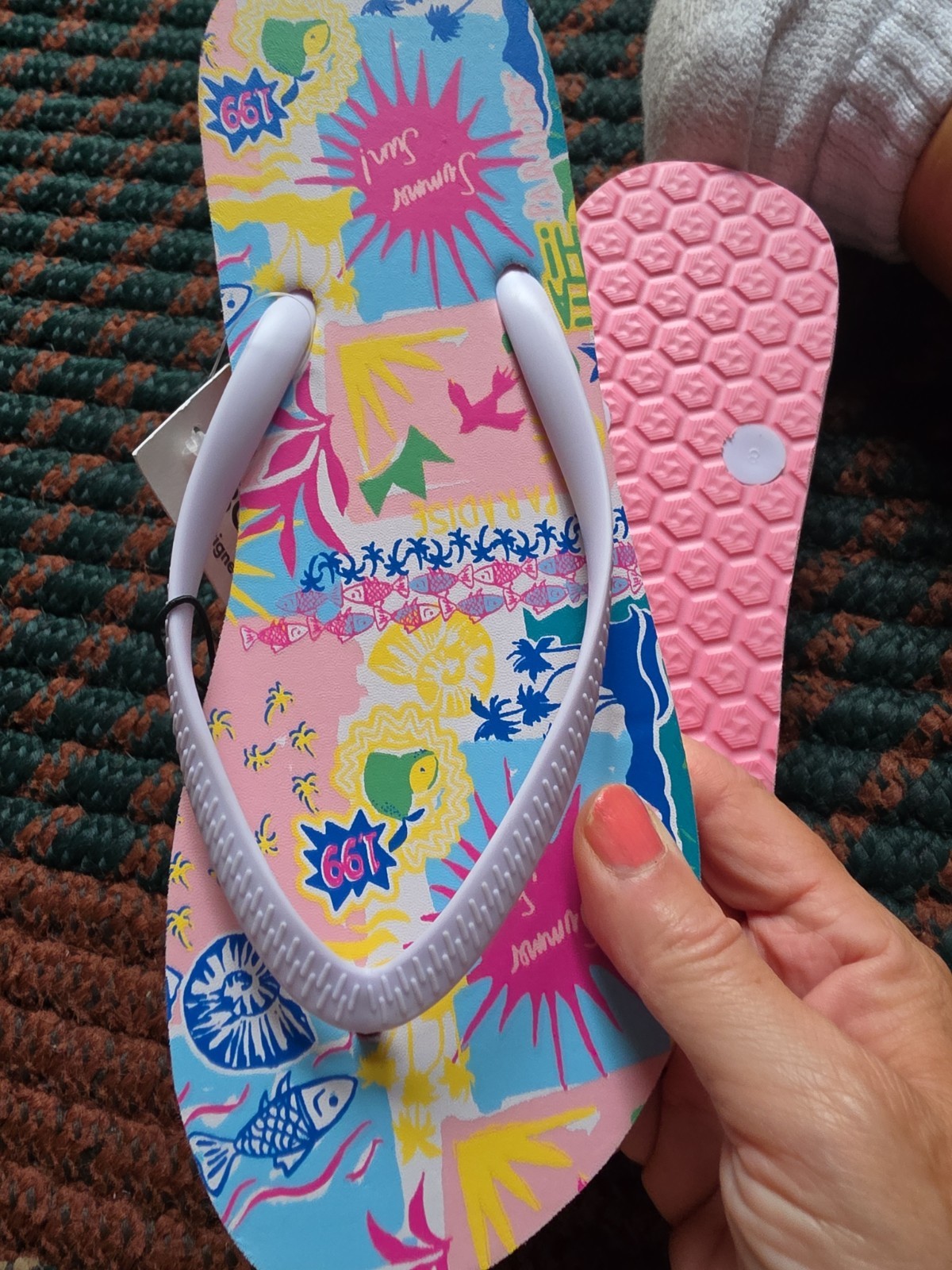 THONGS NO NO BOUNDARIES SIZE 8 WITH TAGS
