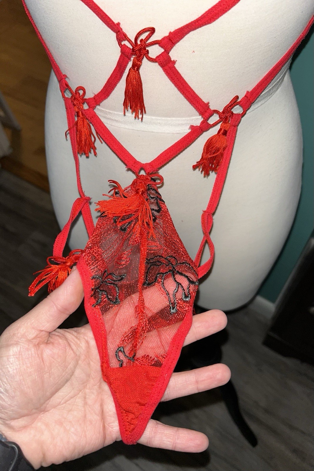 Selebritee: Asian style Red Bikini with Rope & Embroidery Medium AQL047 – New!