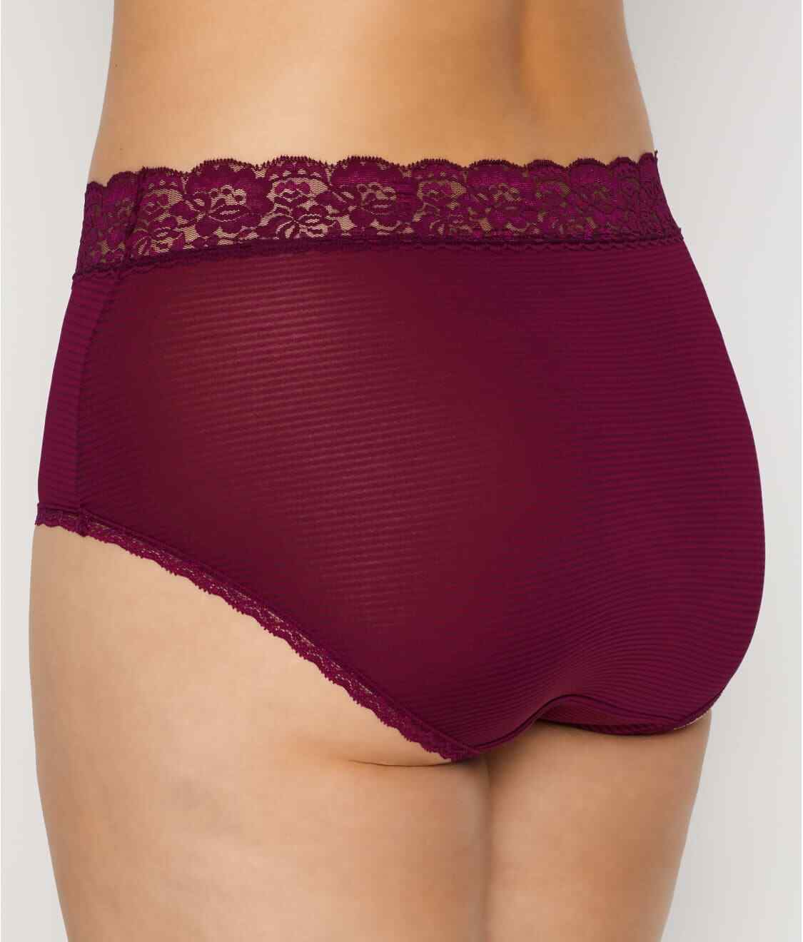 Size 6 Vanity Fair Briefs Panties Flattering Lace 13281 Love Spell NEW Maroon