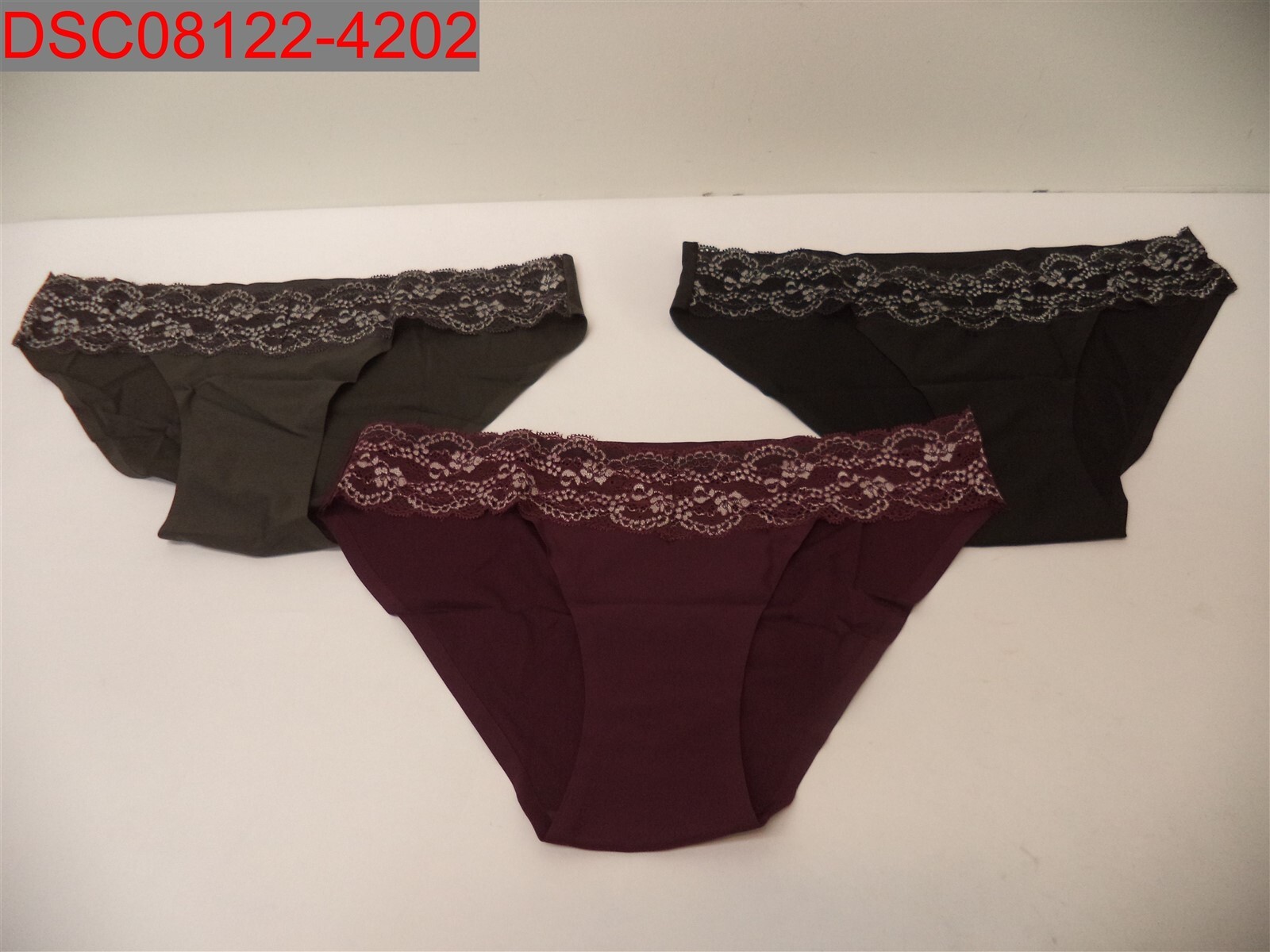 NWOT – Women’s Assorted 6 Pack Lace Trim Cheeky Briefs, Size L X0031T4GX5