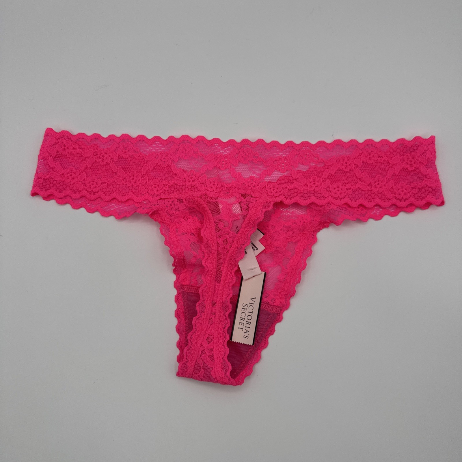 VICTORIA’S SECRET X-SMALL PINK FLORAL LACE RARE RETIRED 🔥THONG PANTIES NEW
