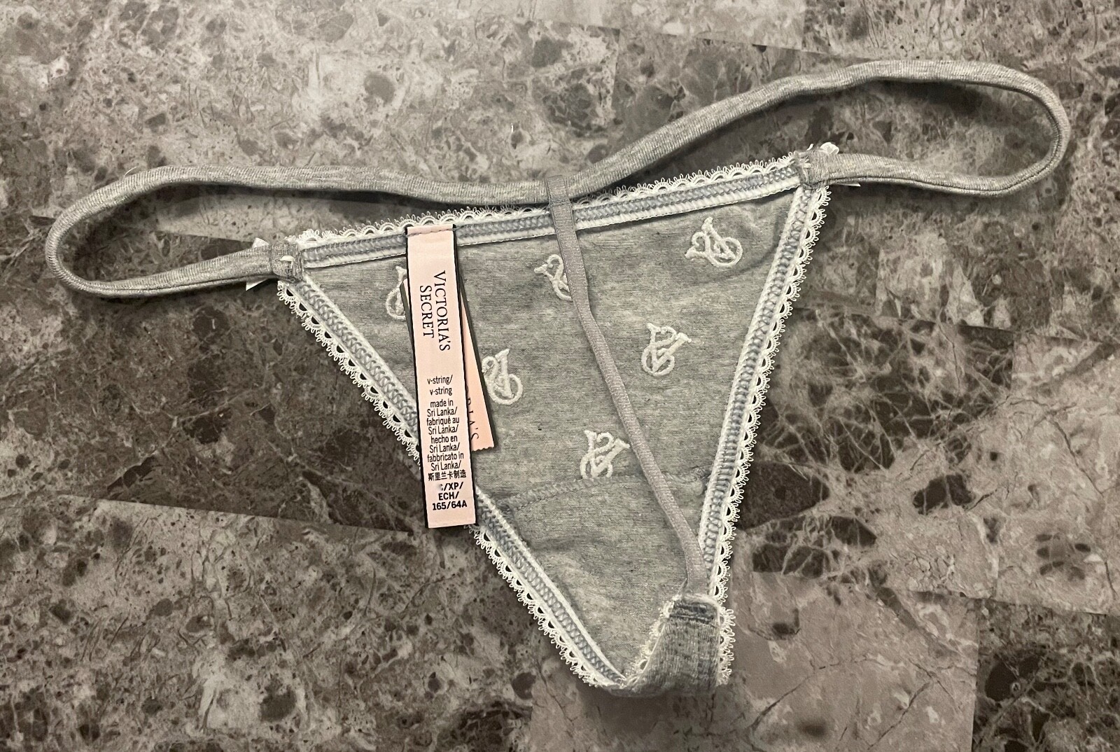 NWT VICTORIA’S SECRET GRAY WHITE EMBROIDERED VS LOGO BOW V STRING THONG PANTIES