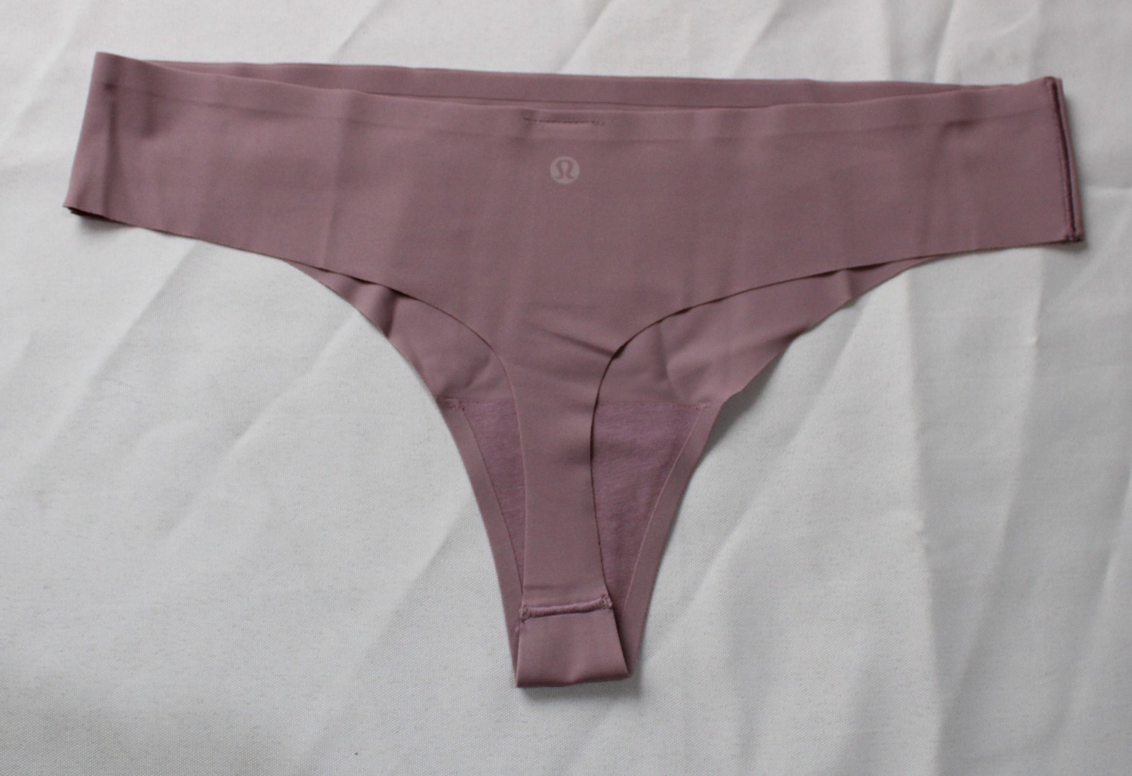 LuluLemon Women’s Invisiwear Mid-Rise Thong 3-Pack DH3 Multicolor Medium NWT