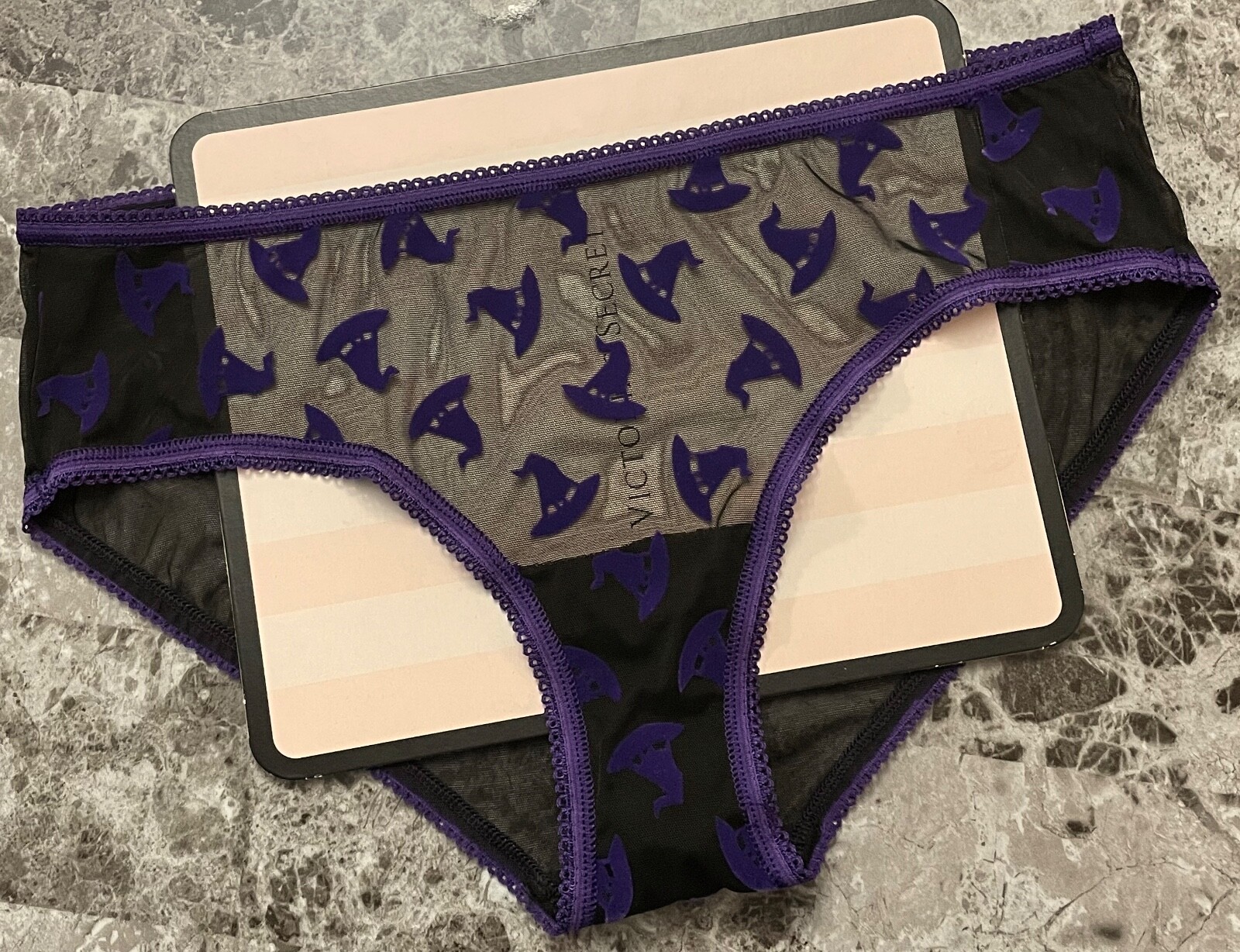 VICTORIA’S SECRET PURPLE HALLOWEEN MESH VELVET BOW DOWN WITCH HAT RARE PANTIES
