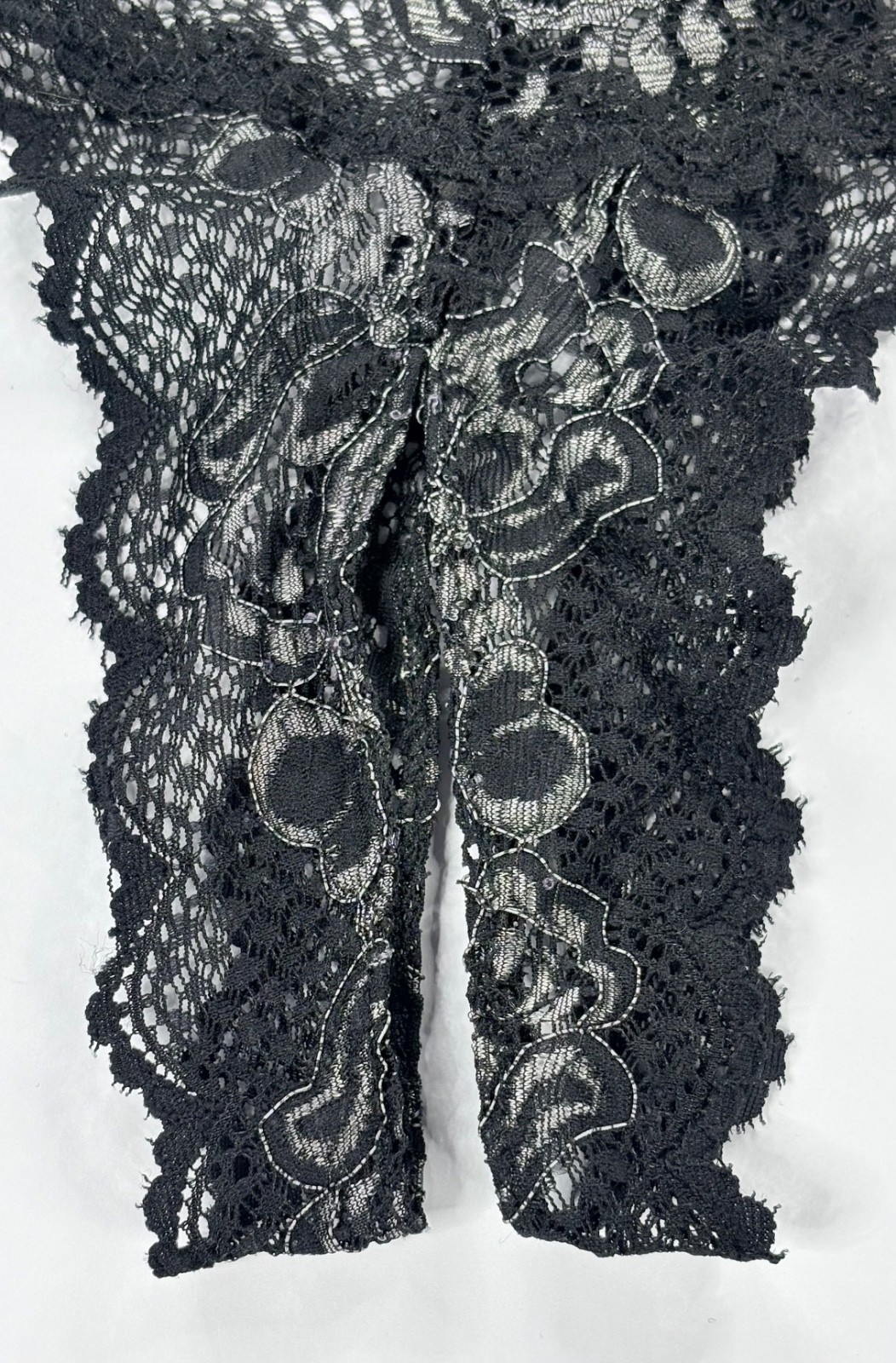 NIB Blk. Lace Women’s M/L Thong Panties Underwear~Crotchless, Stretch, Soft Lace