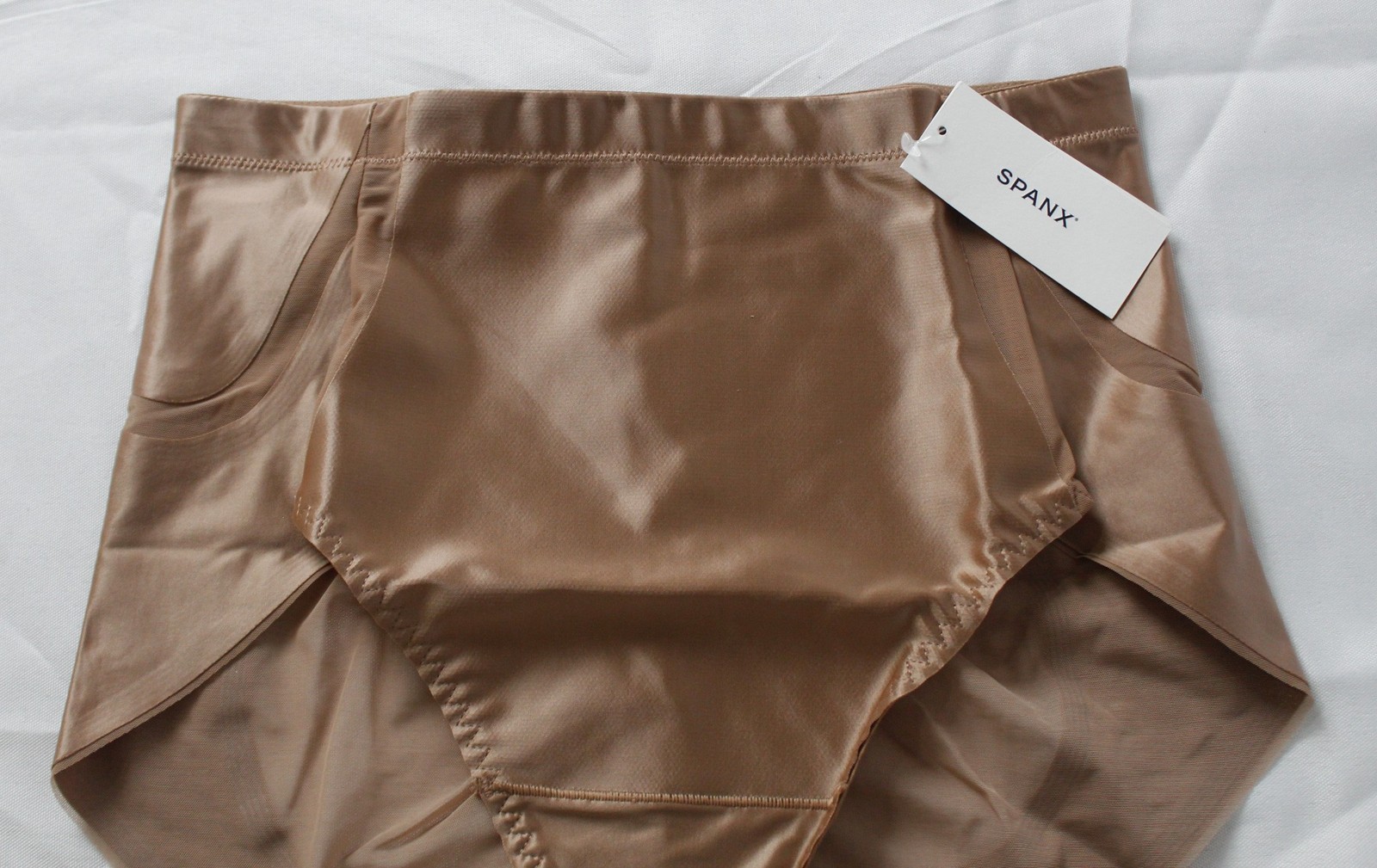 Spanx Women’s Booty-Lifting Shaper Briefs NN7 Cafe Au Lait Brown Medium NWT