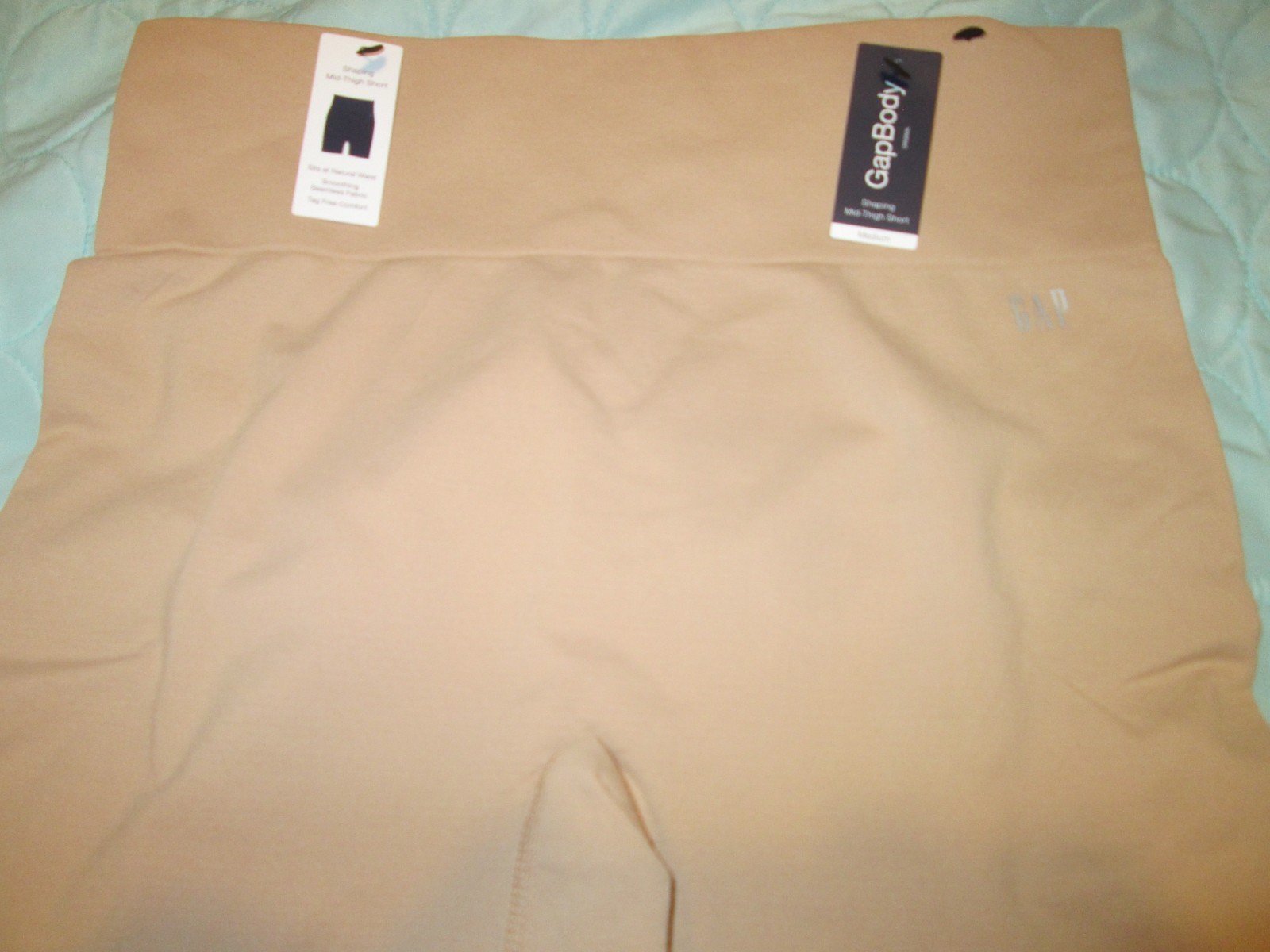 Gap Body Seamless Shaping Mid Thigh Short-NWT-BEIGE-SZ M-sits natural waist