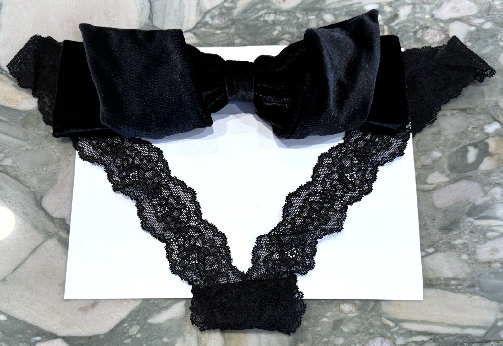 NEW Victoria Secret Dream Angels Lace & Velvet Bow Cheeky – Black – XL